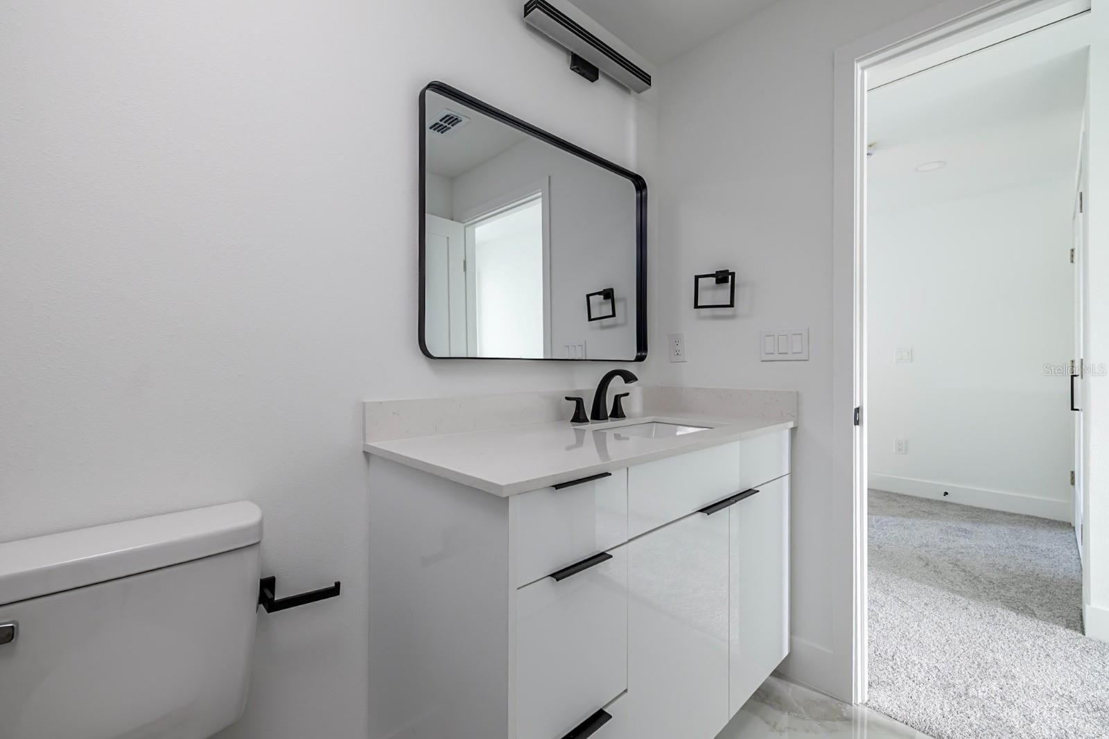Image 15 of 21 For 2049 Barroso Street