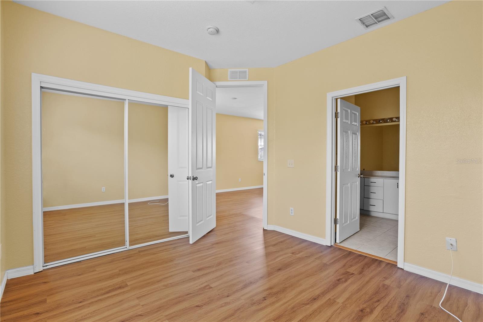 Image 18 of 46 For 13201 Indian Creek Drive 13201