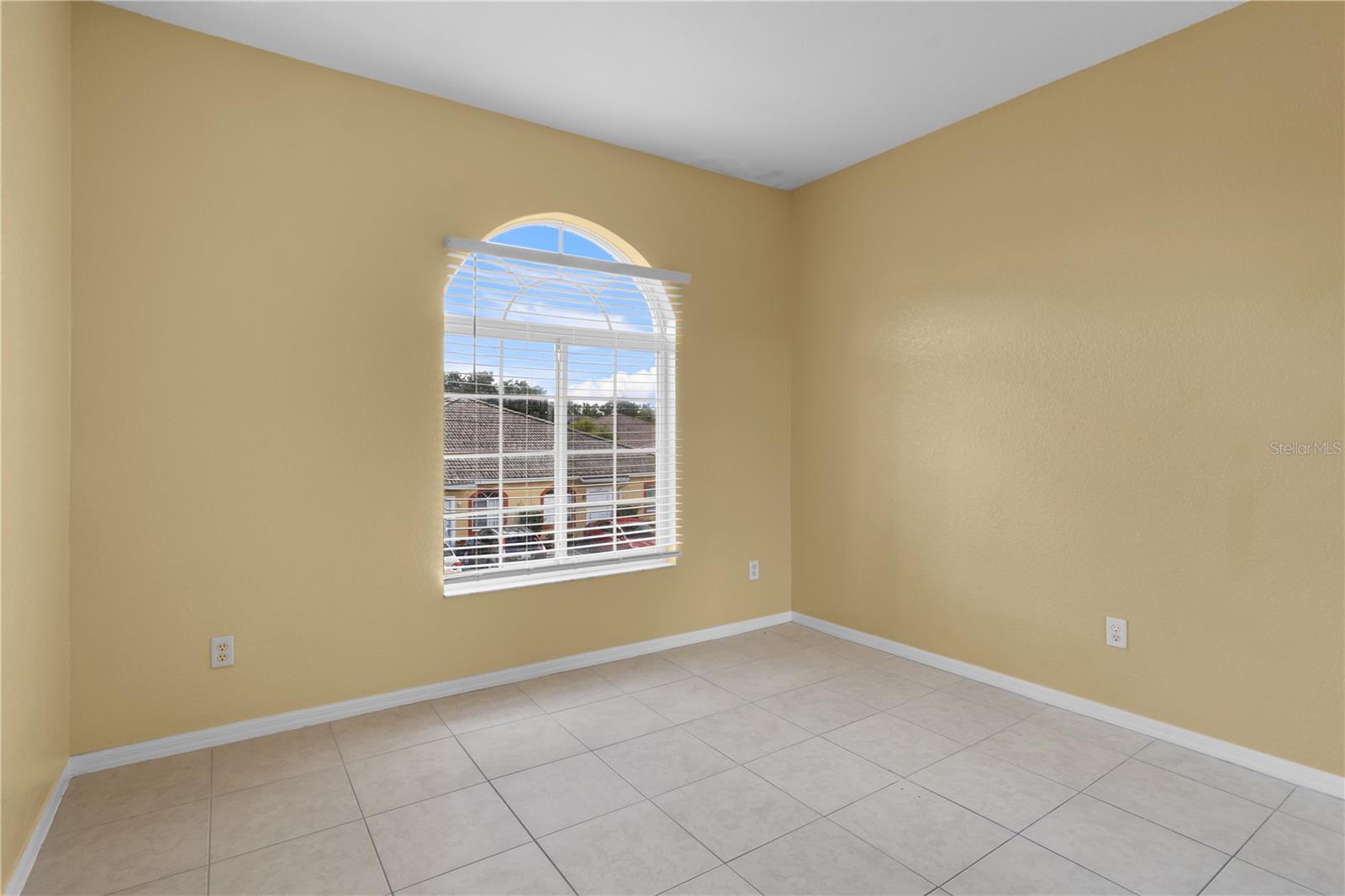 Image 22 of 46 For 13201 Indian Creek Drive 13201