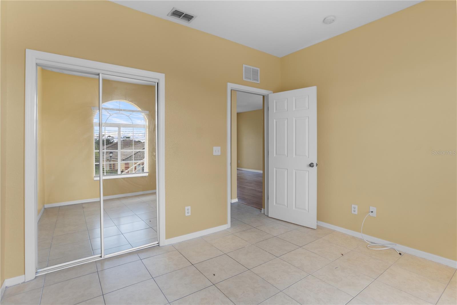 Image 23 of 46 For 13201 Indian Creek Drive 13201