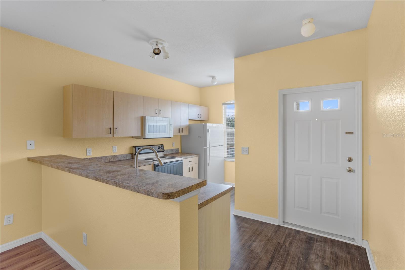 Image 7 of 46 For 13201 Indian Creek Drive 13201