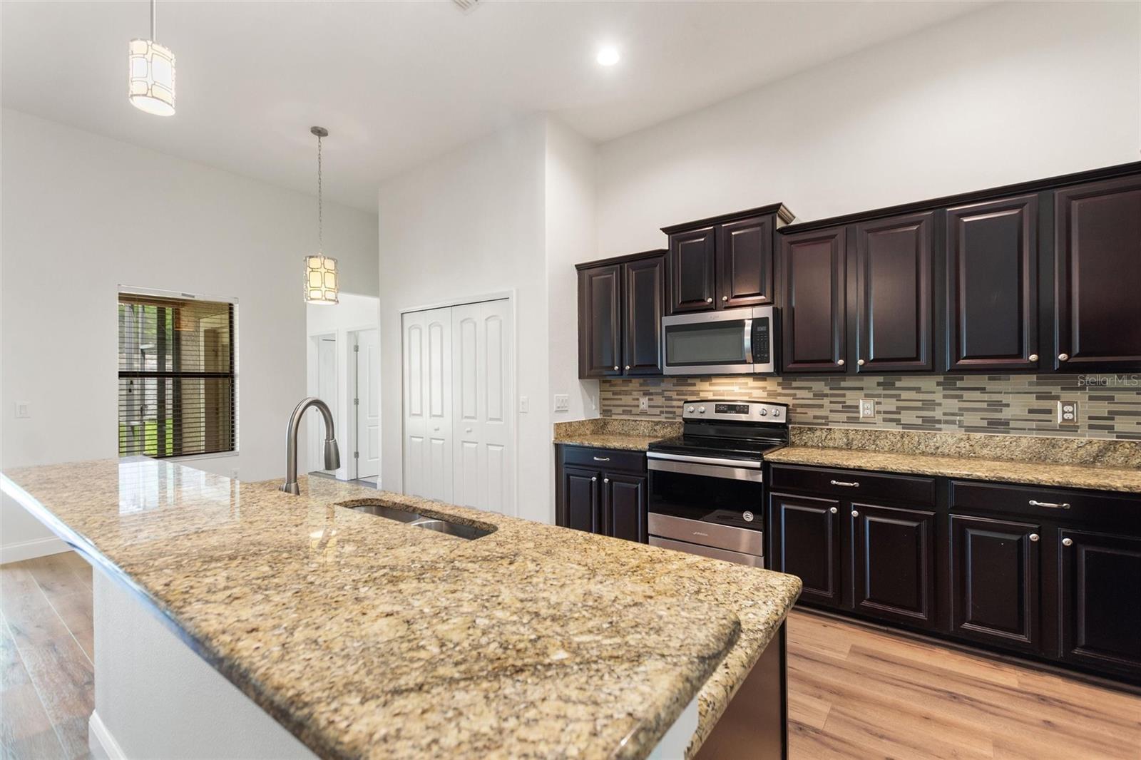 Image 11 of 64 For 1398 Palmetto Dunes St