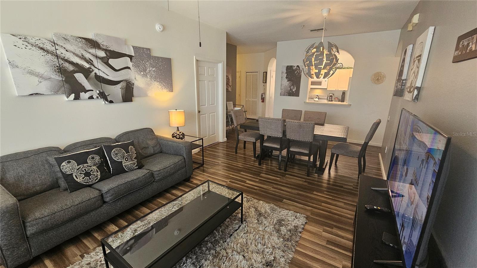Image 4 of 56 For 8101 Coconut Palm Way 302