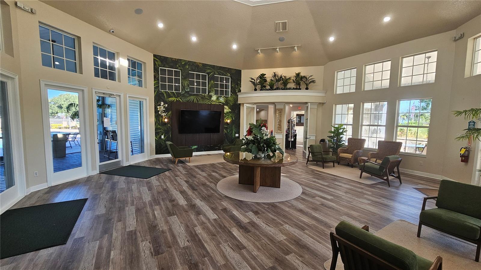 Image 46 of 56 For 8101 Coconut Palm Way 302