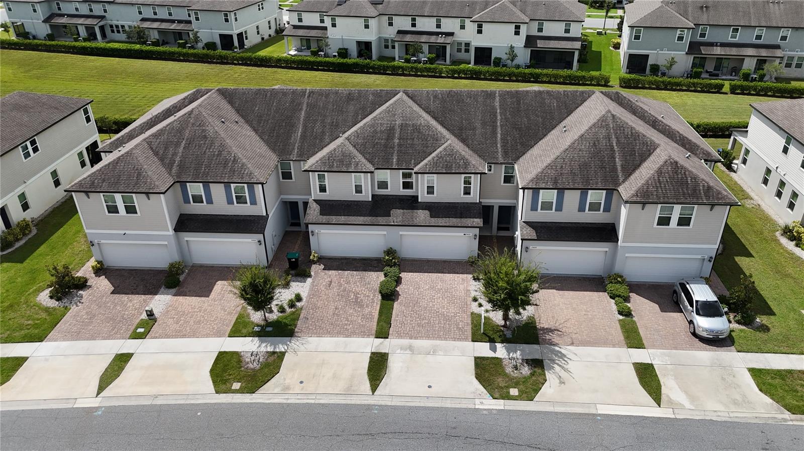 Image 4 of 66 For 15426 Willow Arbor Circle