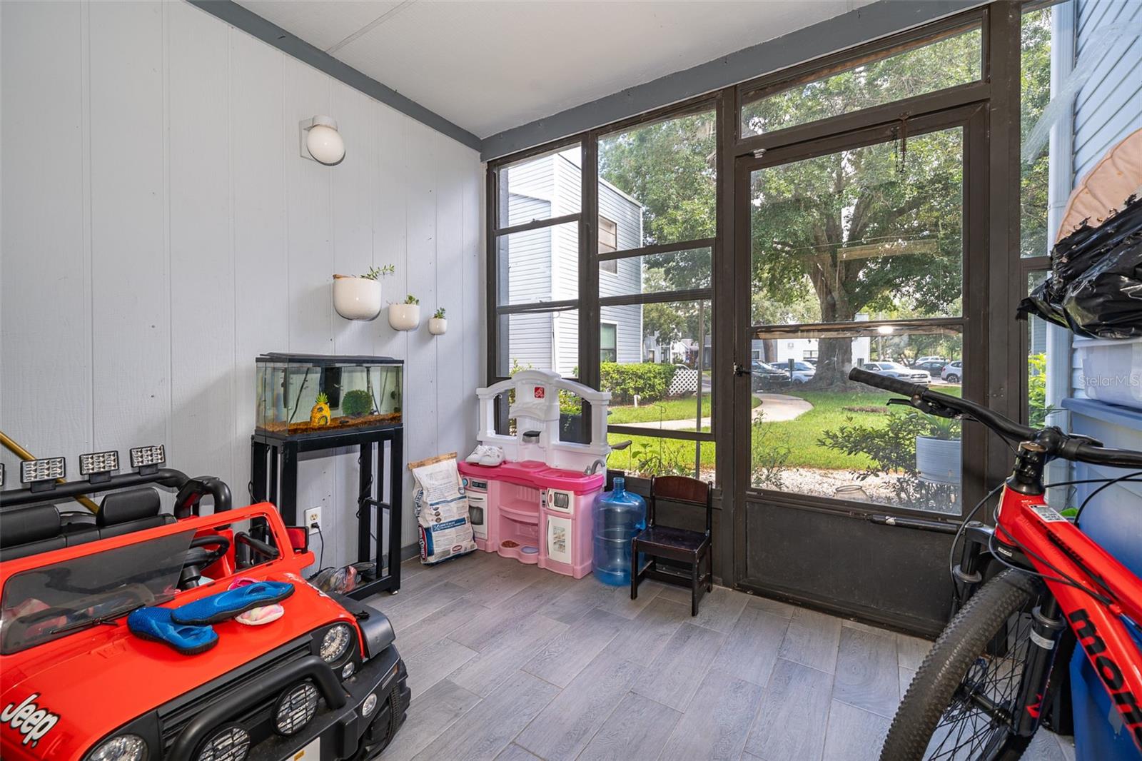 Image 17 of 33 For 3774 Southpointe Drive 3774
