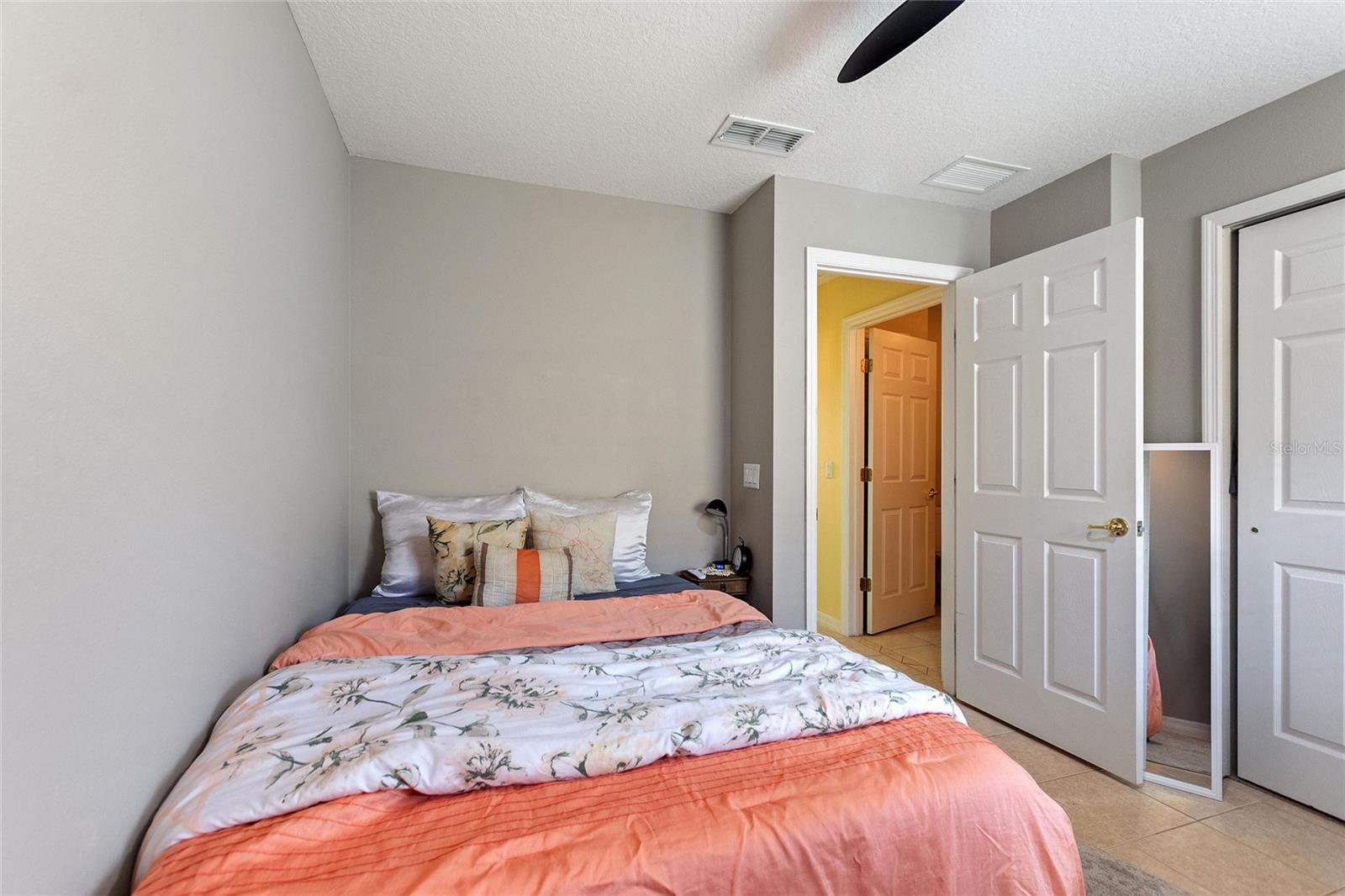 Image 20 of 49 For 504 Millifiora Lane