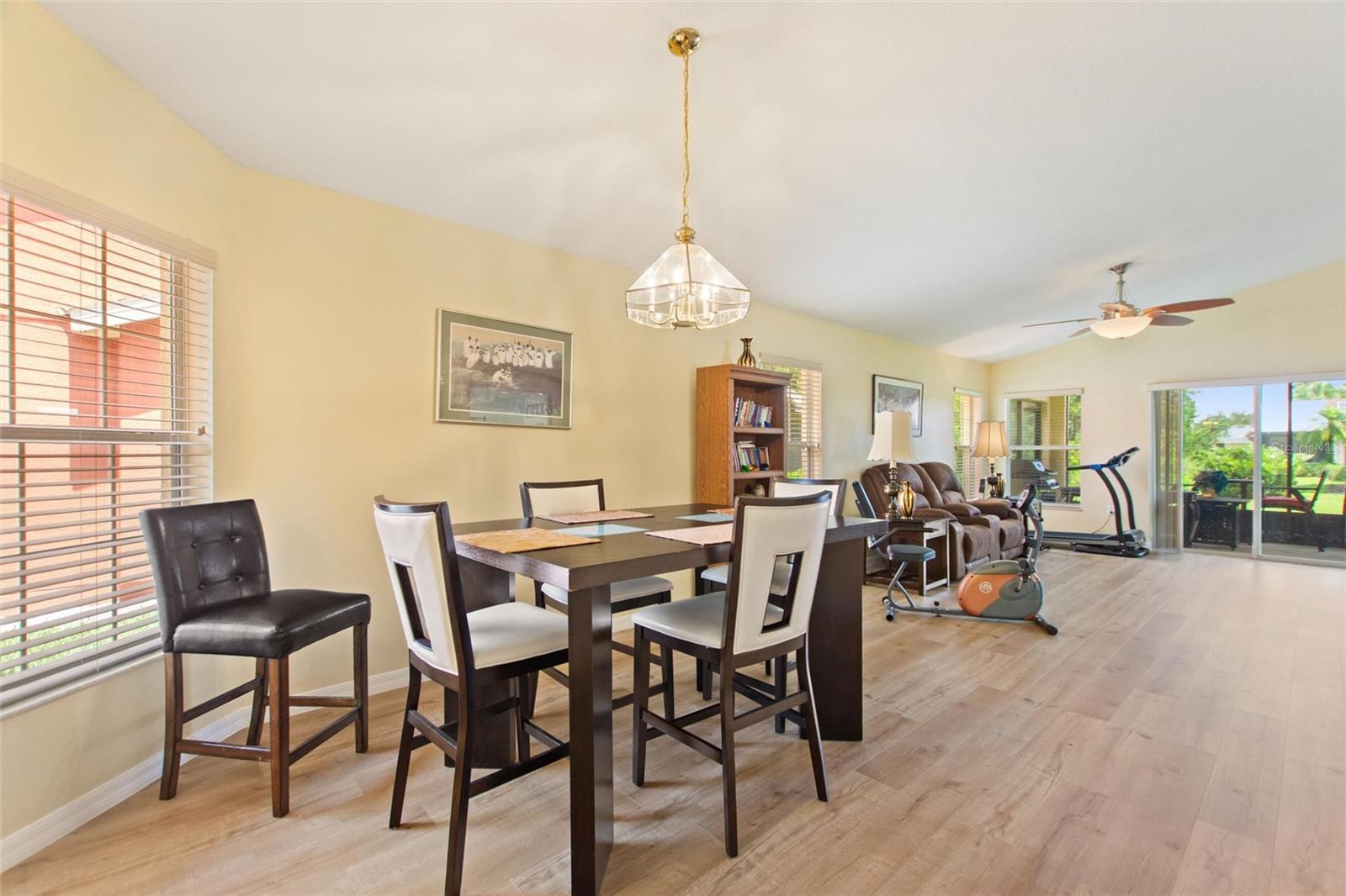 Image 7 of 49 For 504 Millifiora Lane