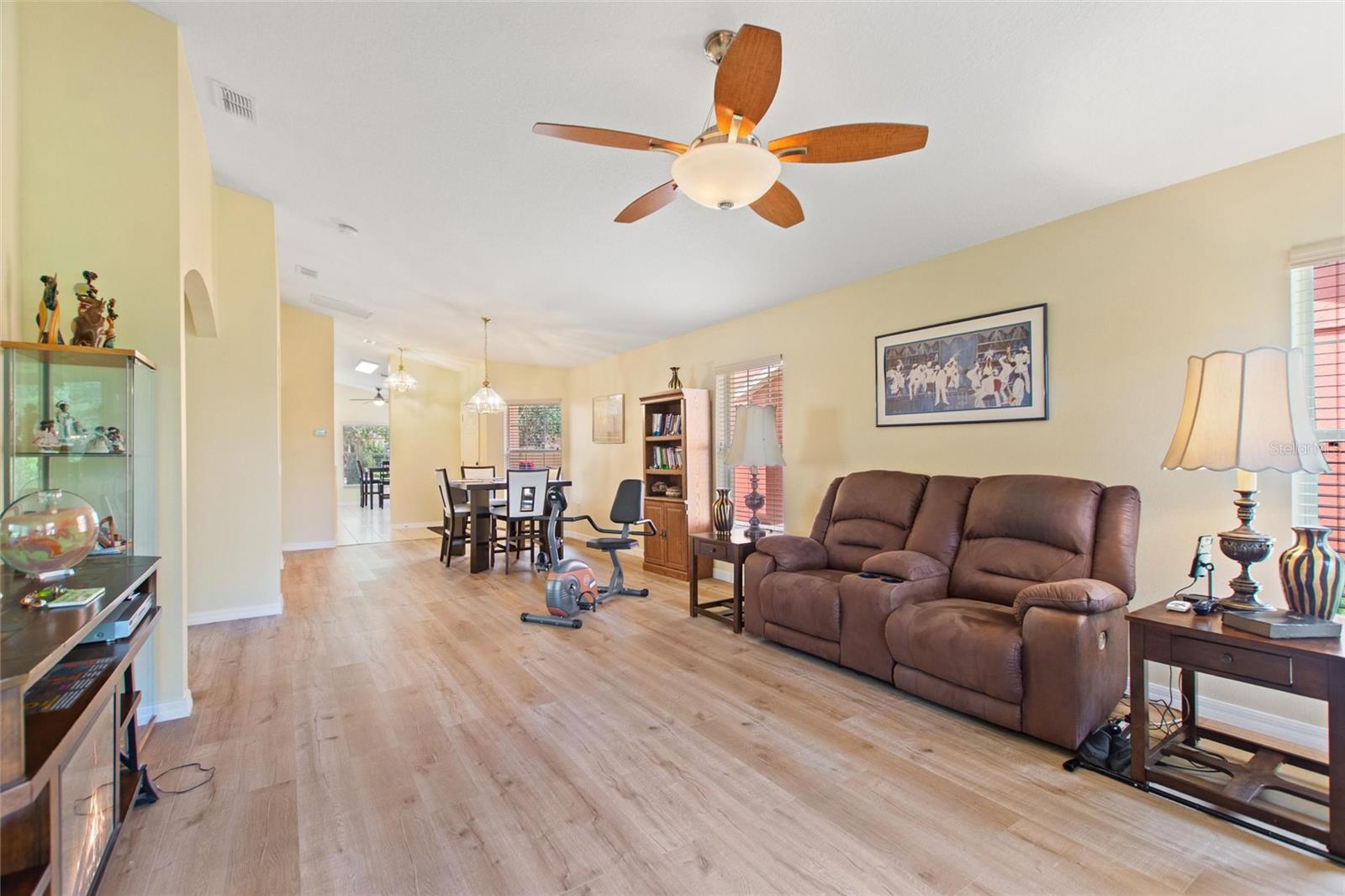 Image 9 of 49 For 504 Millifiora Lane