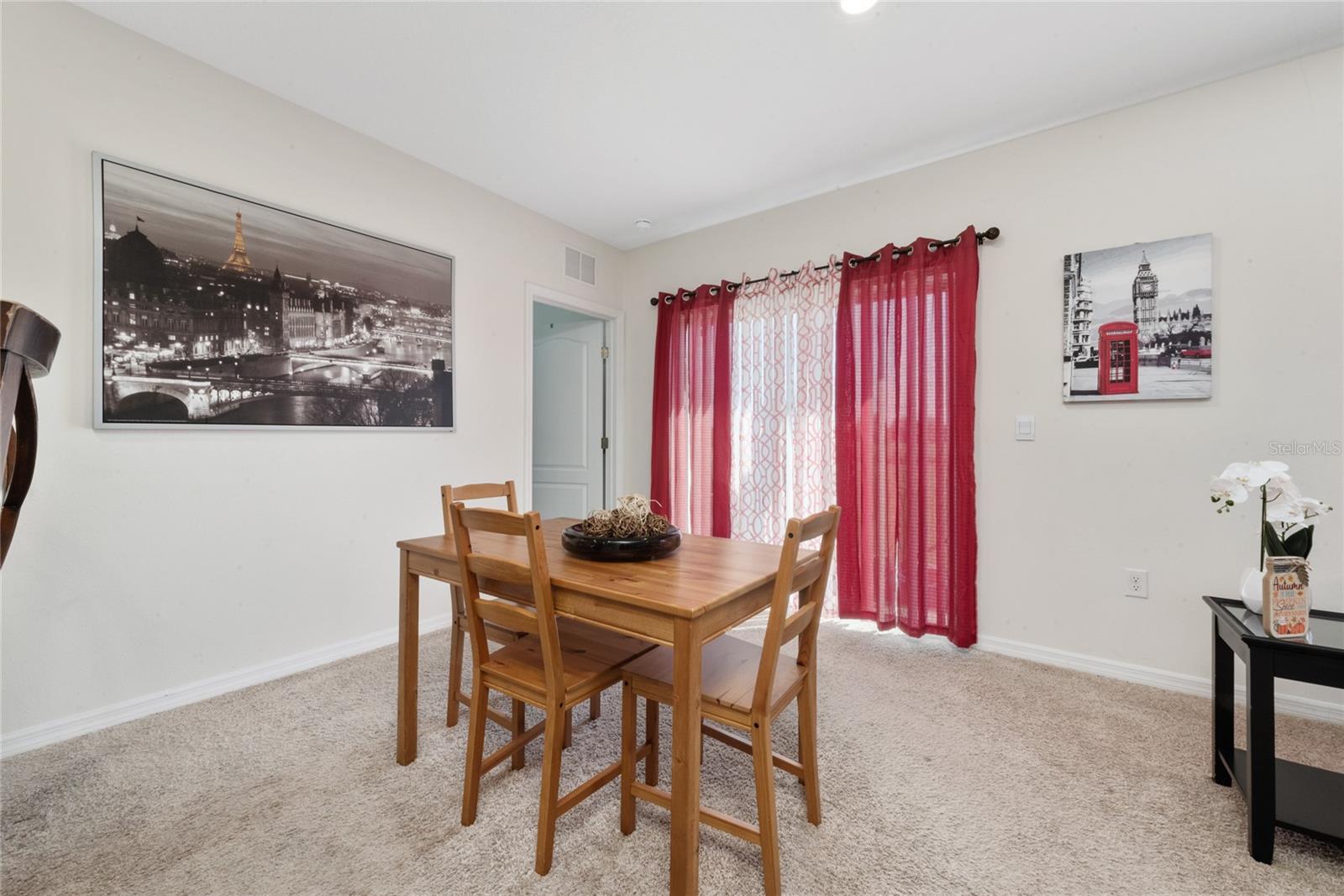 Image 18 of 30 For 1156 Cambridge Drive