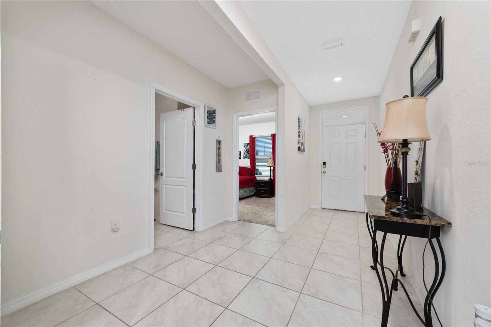 Image 6 of 30 For 1156 Cambridge Drive
