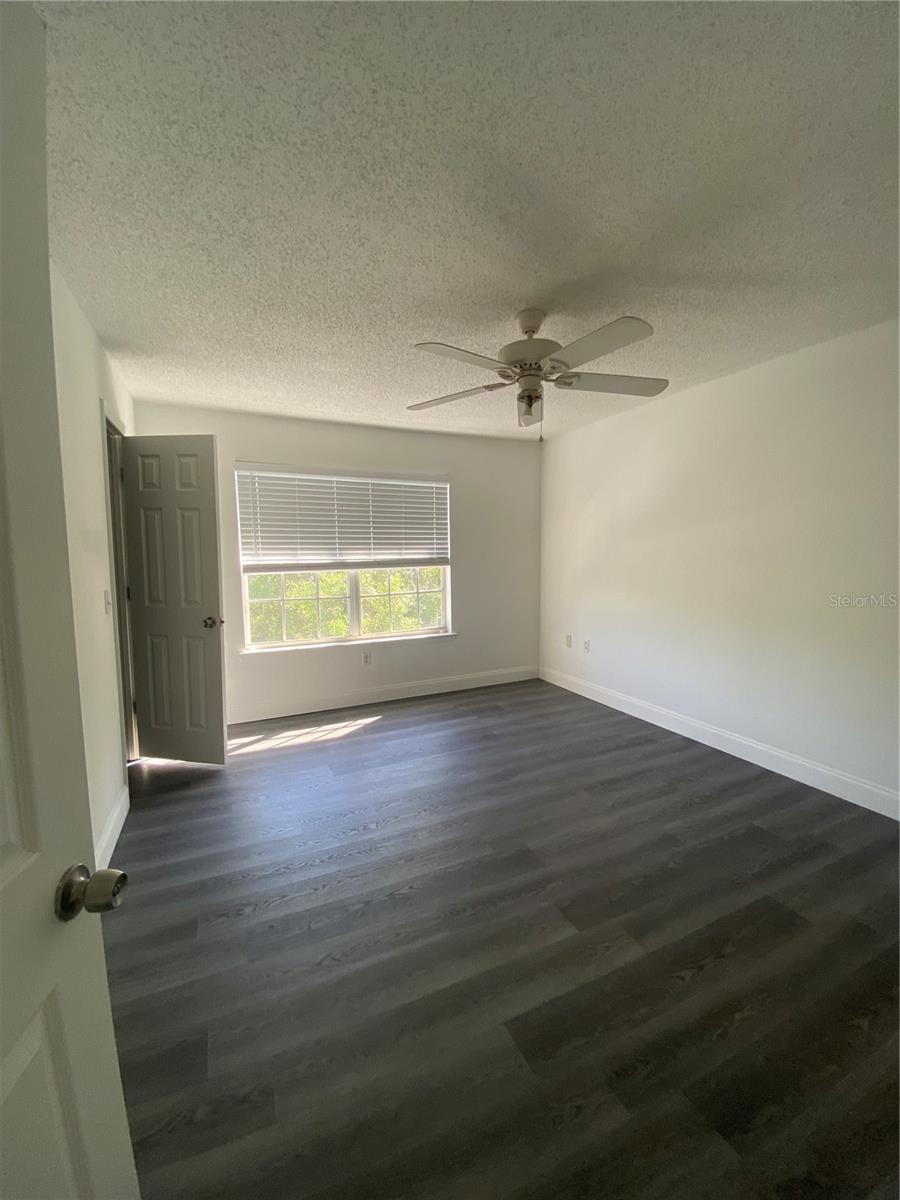 Image 5 of 18 For 1229 Bermuda Lakes Lane 303