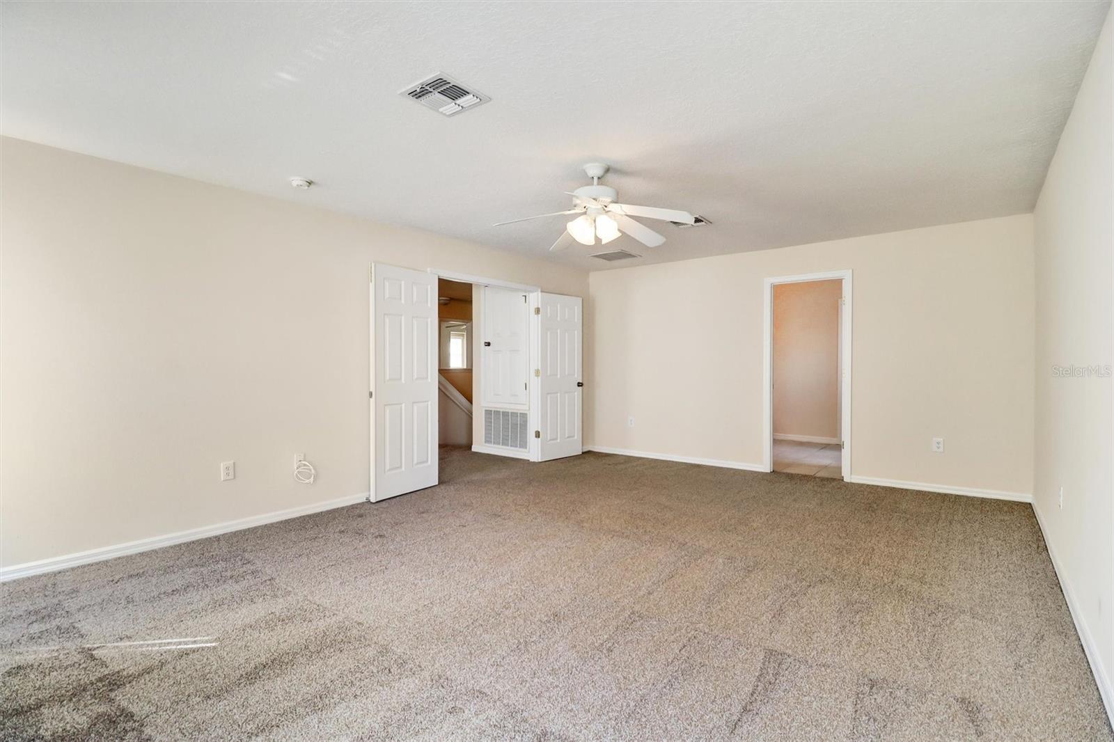 Image 42 of 80 For 2719 Portchester Court