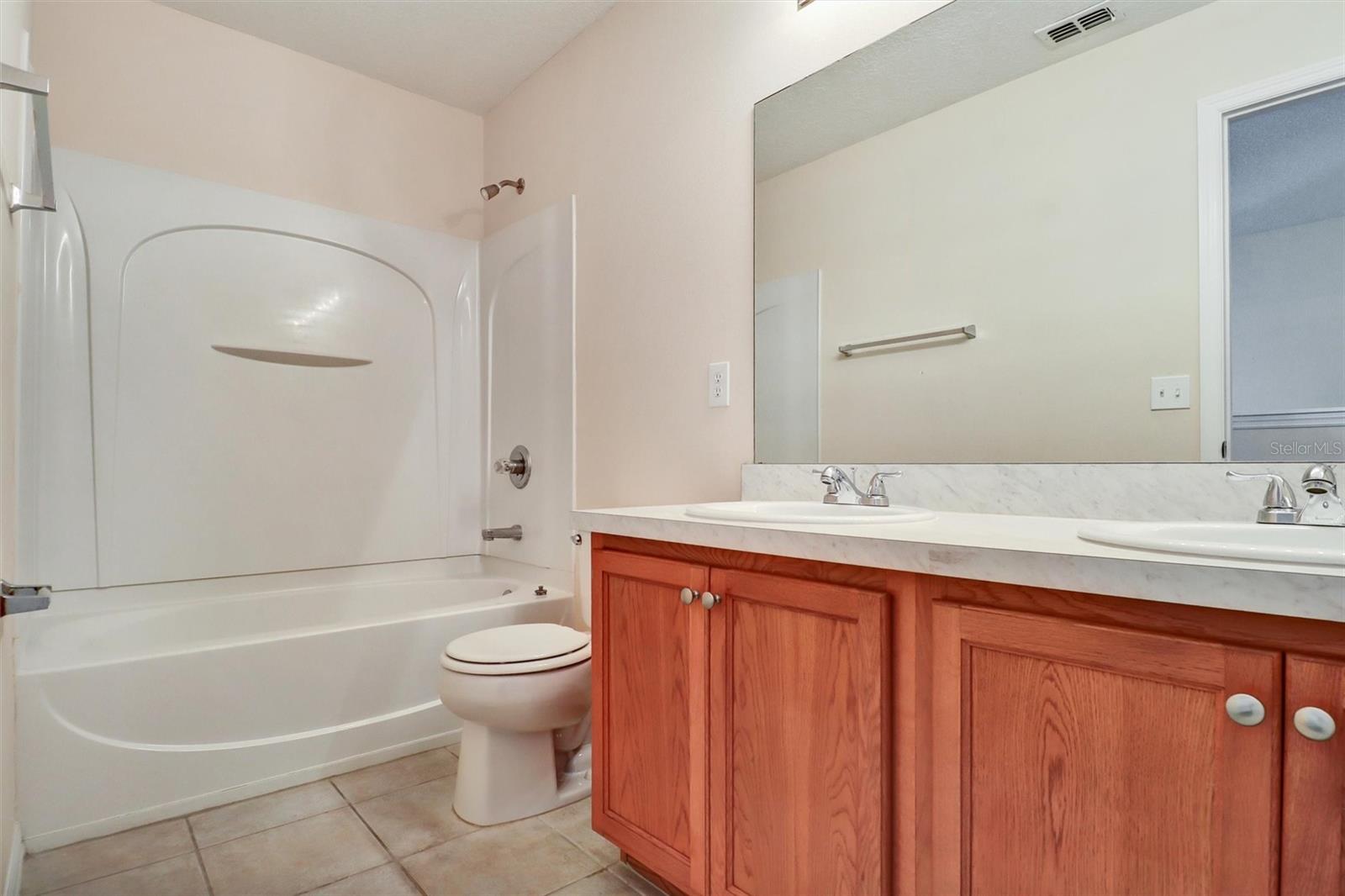 Image 49 of 80 For 2719 Portchester Court