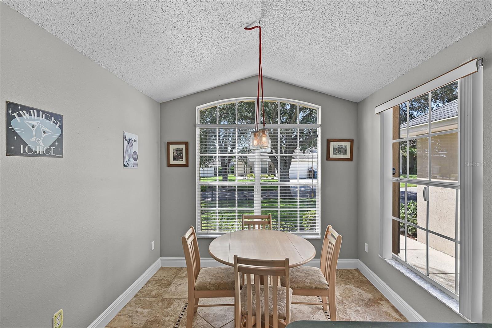 Image 18 of 59 For 2213 Mallory Circle