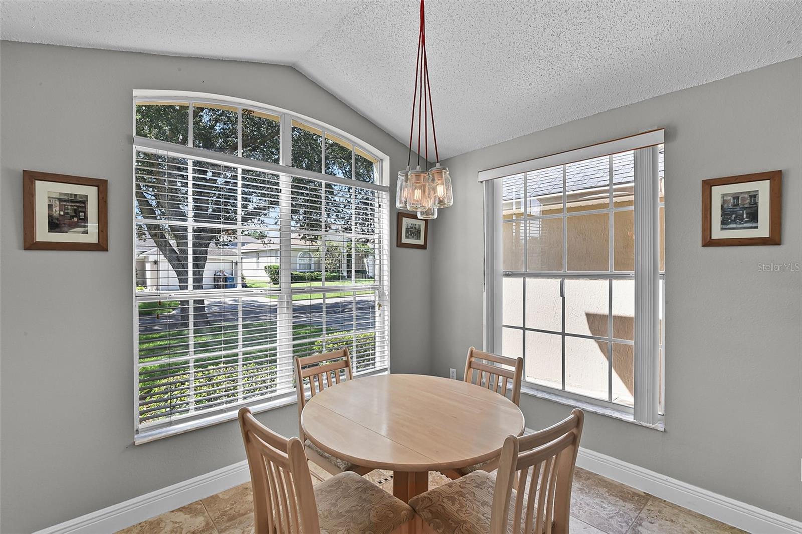 Image 19 of 59 For 2213 Mallory Circle