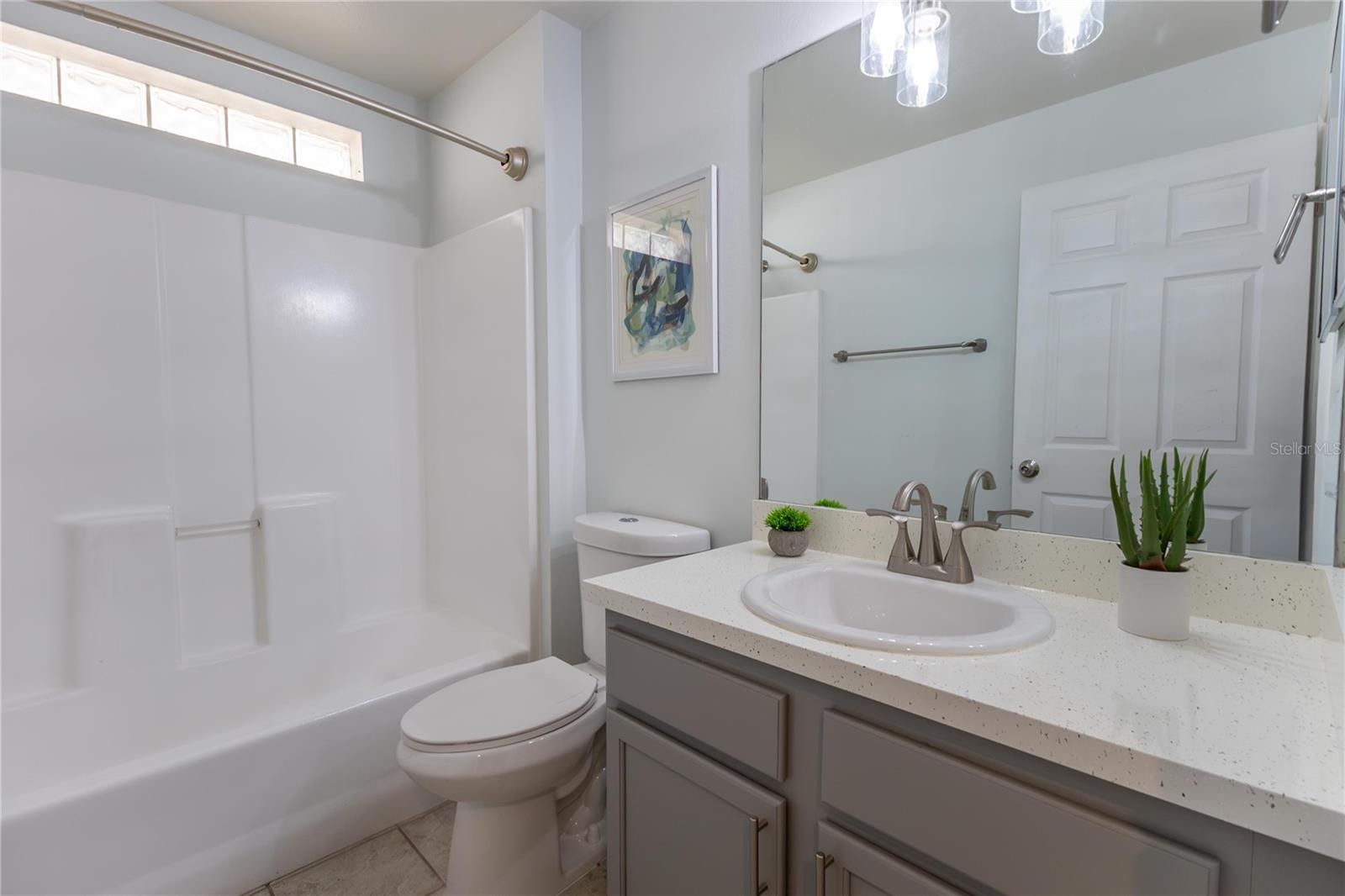 Image 17 of 24 For 3253 Huntwicke Boulevard