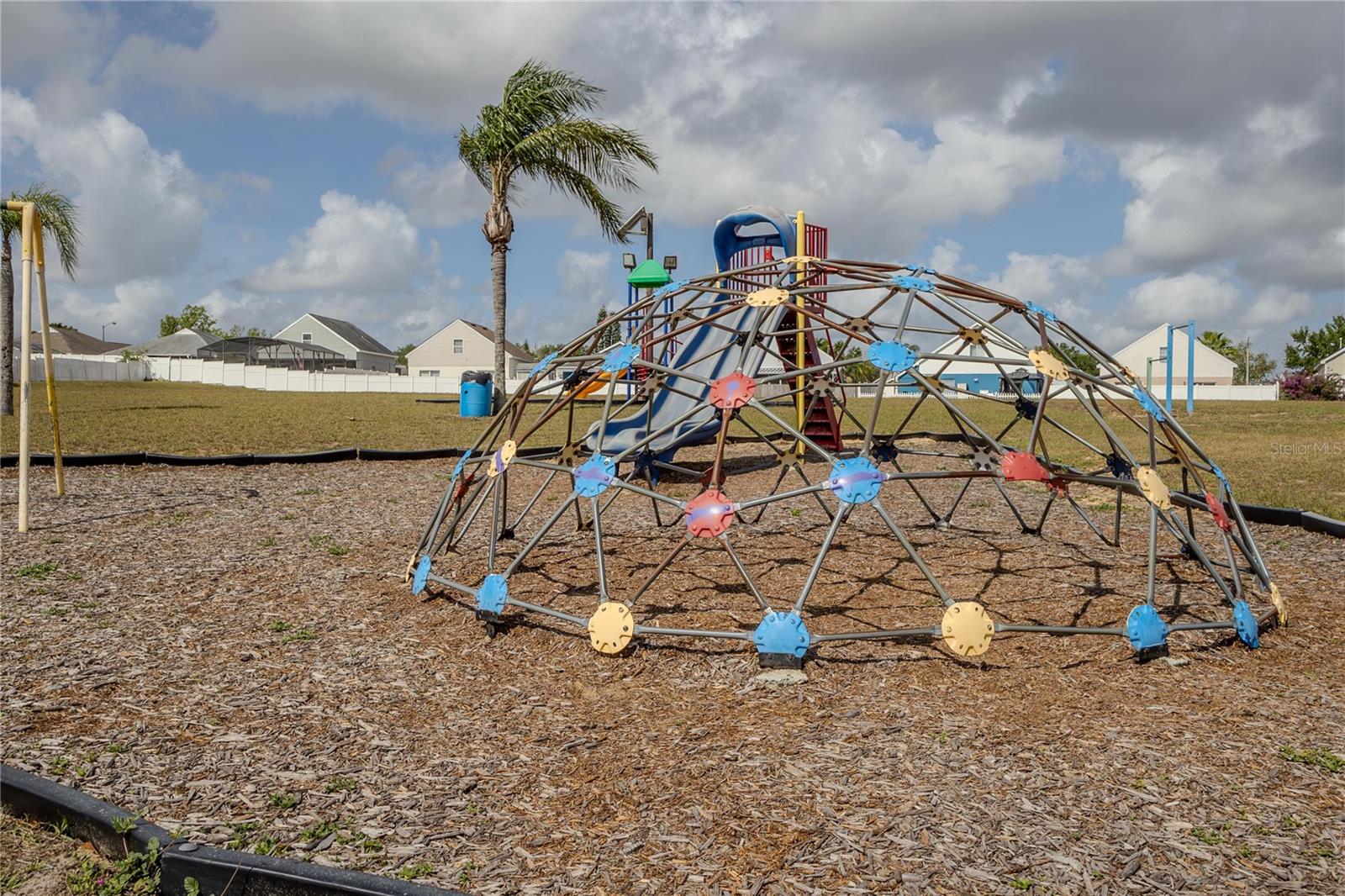 Image 22 of 24 For 3253 Huntwicke Boulevard