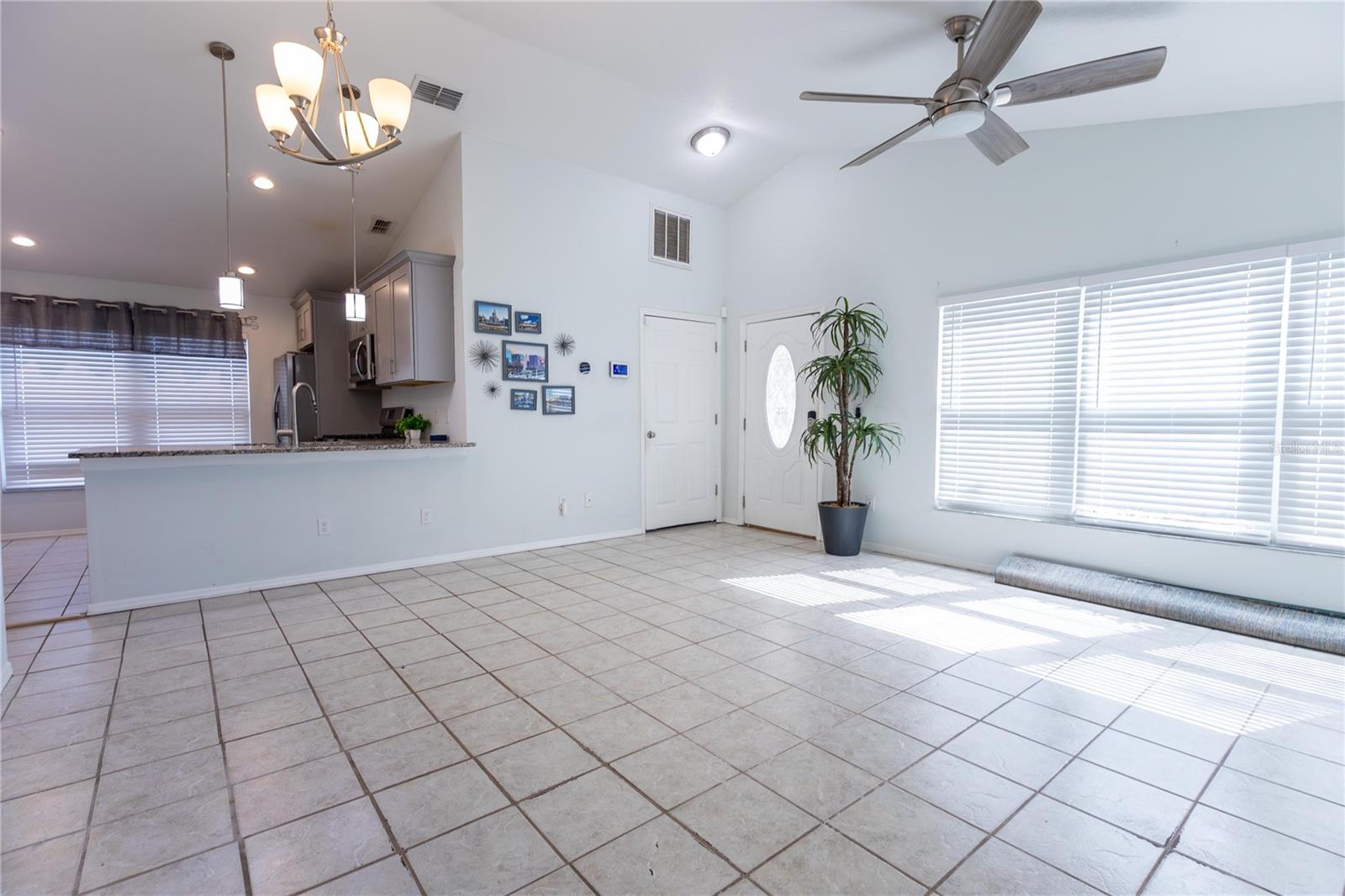Image 4 of 24 For 3253 Huntwicke Boulevard