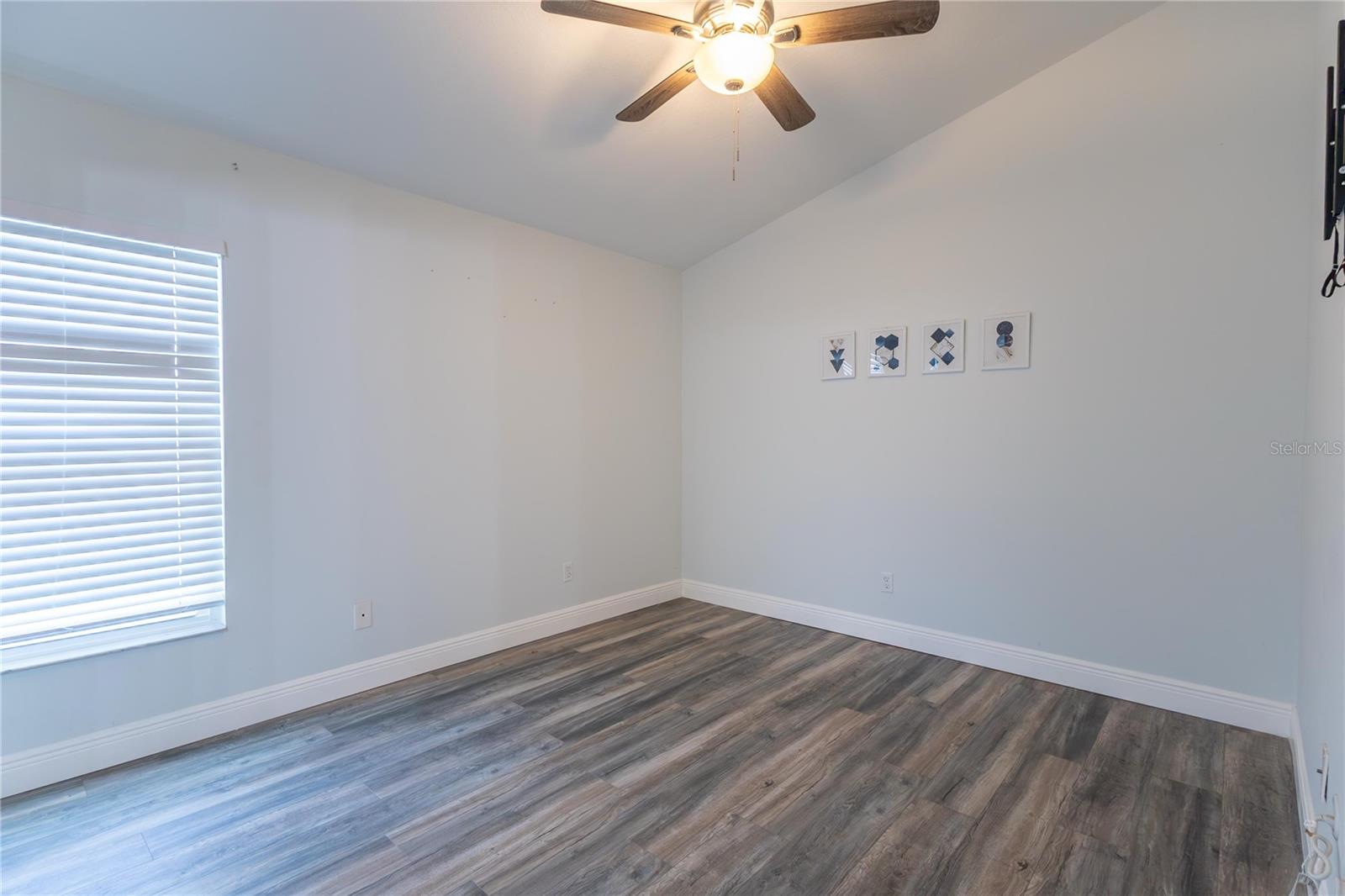 Image 9 of 24 For 3253 Huntwicke Boulevard