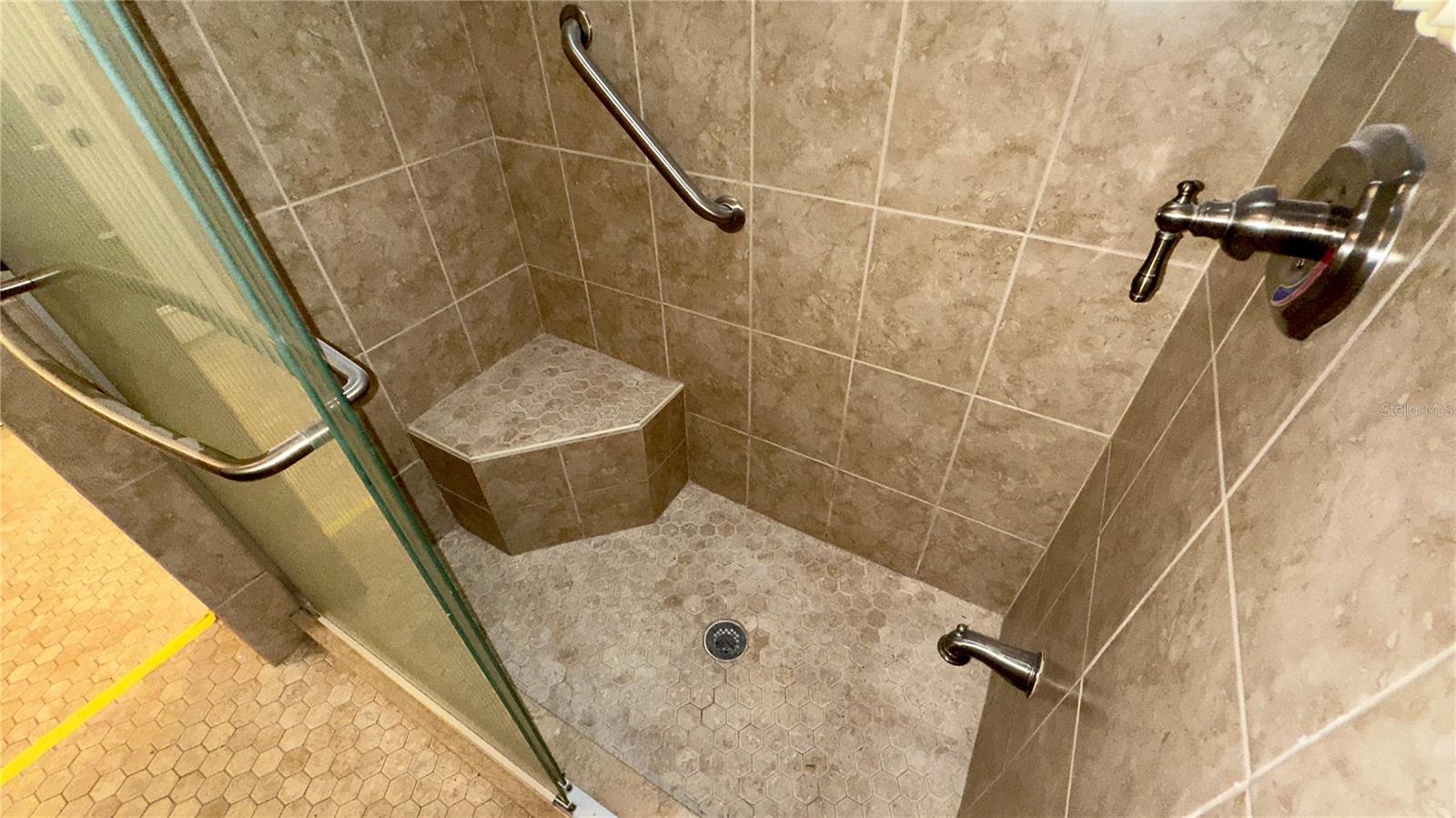 Image 23 of 40 For 2410 Sable Drive