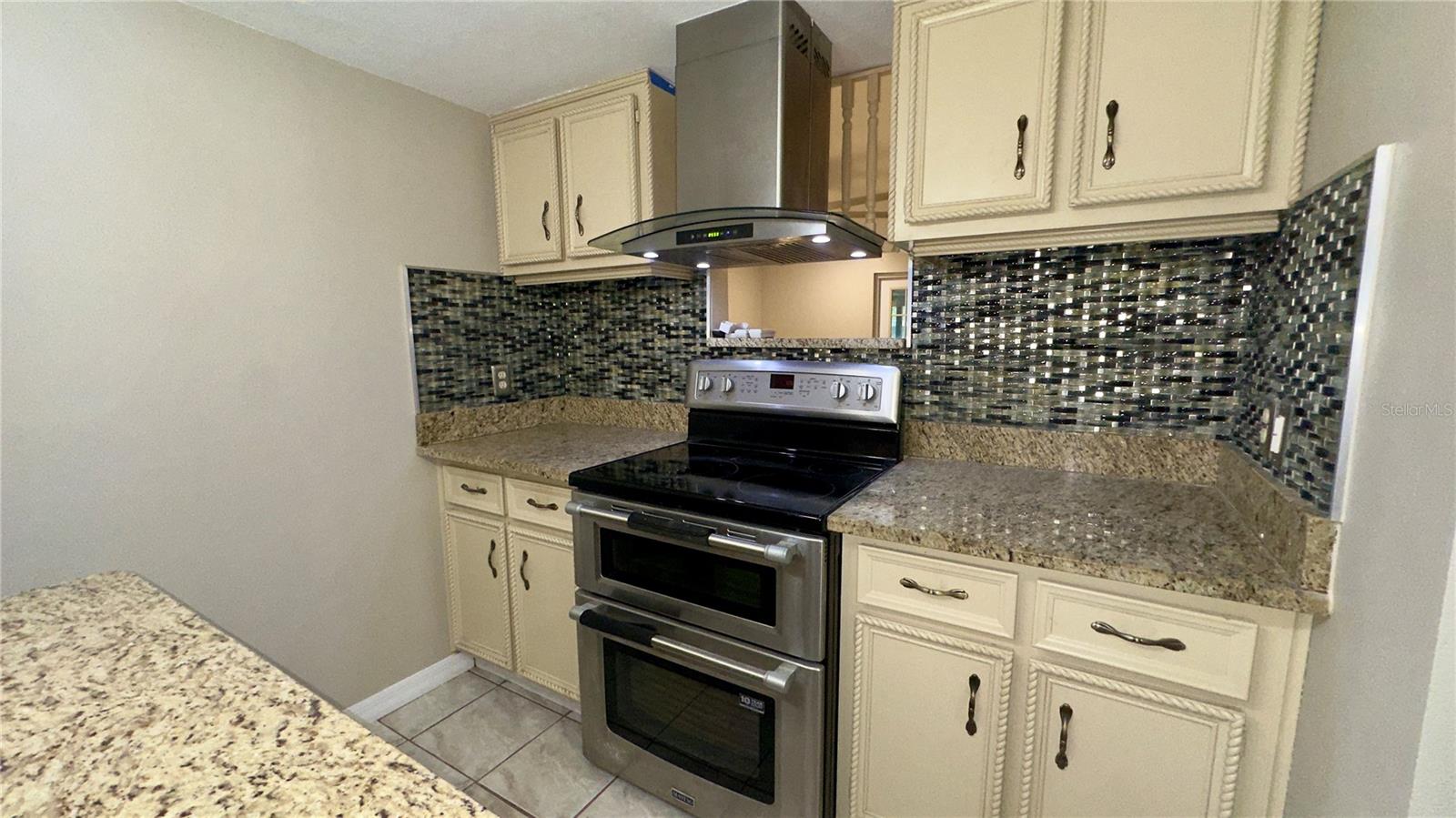 Image 9 of 40 For 2410 Sable Drive