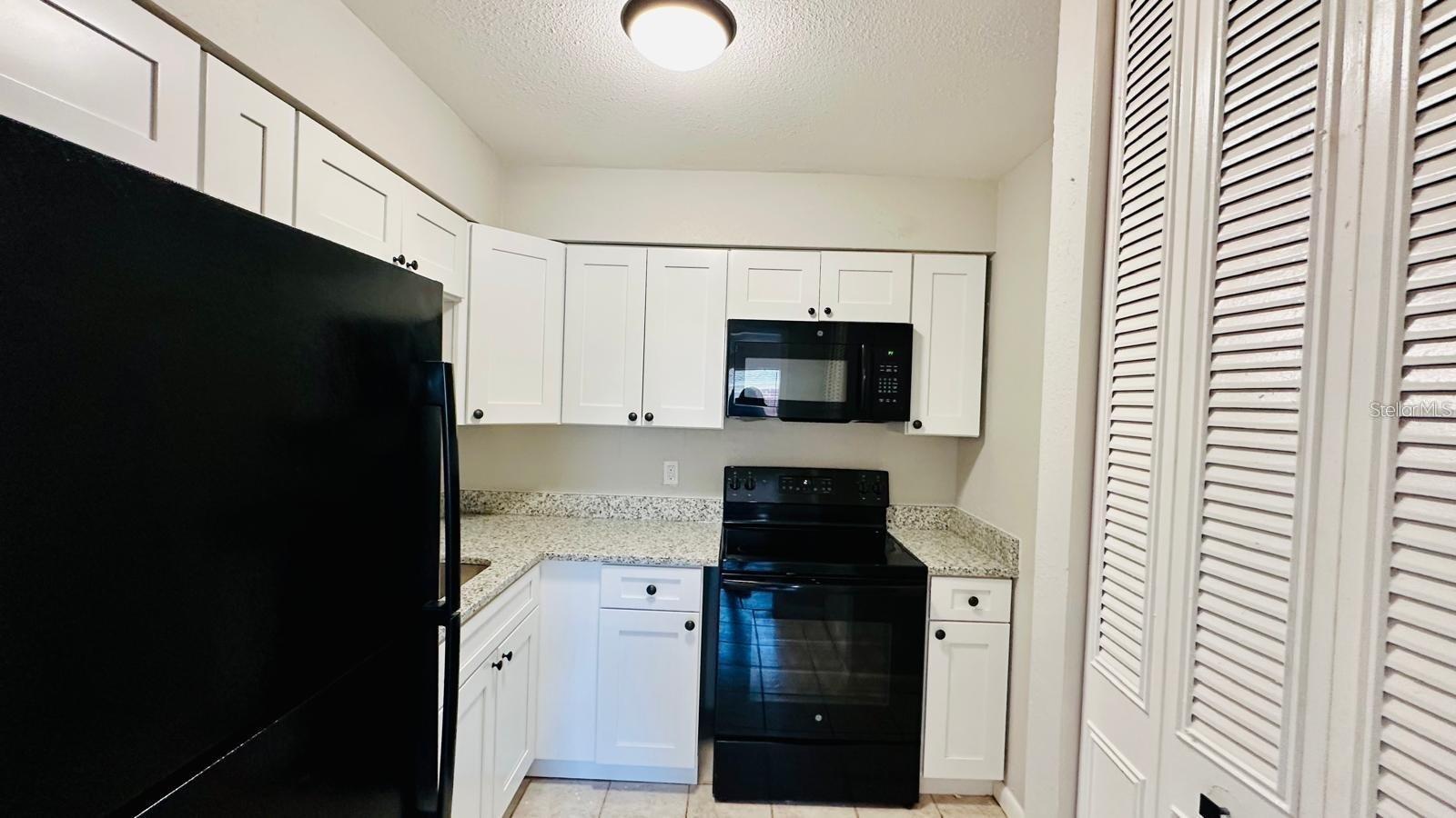 Image 3 of 7 For 390 Haines Boulevard 5