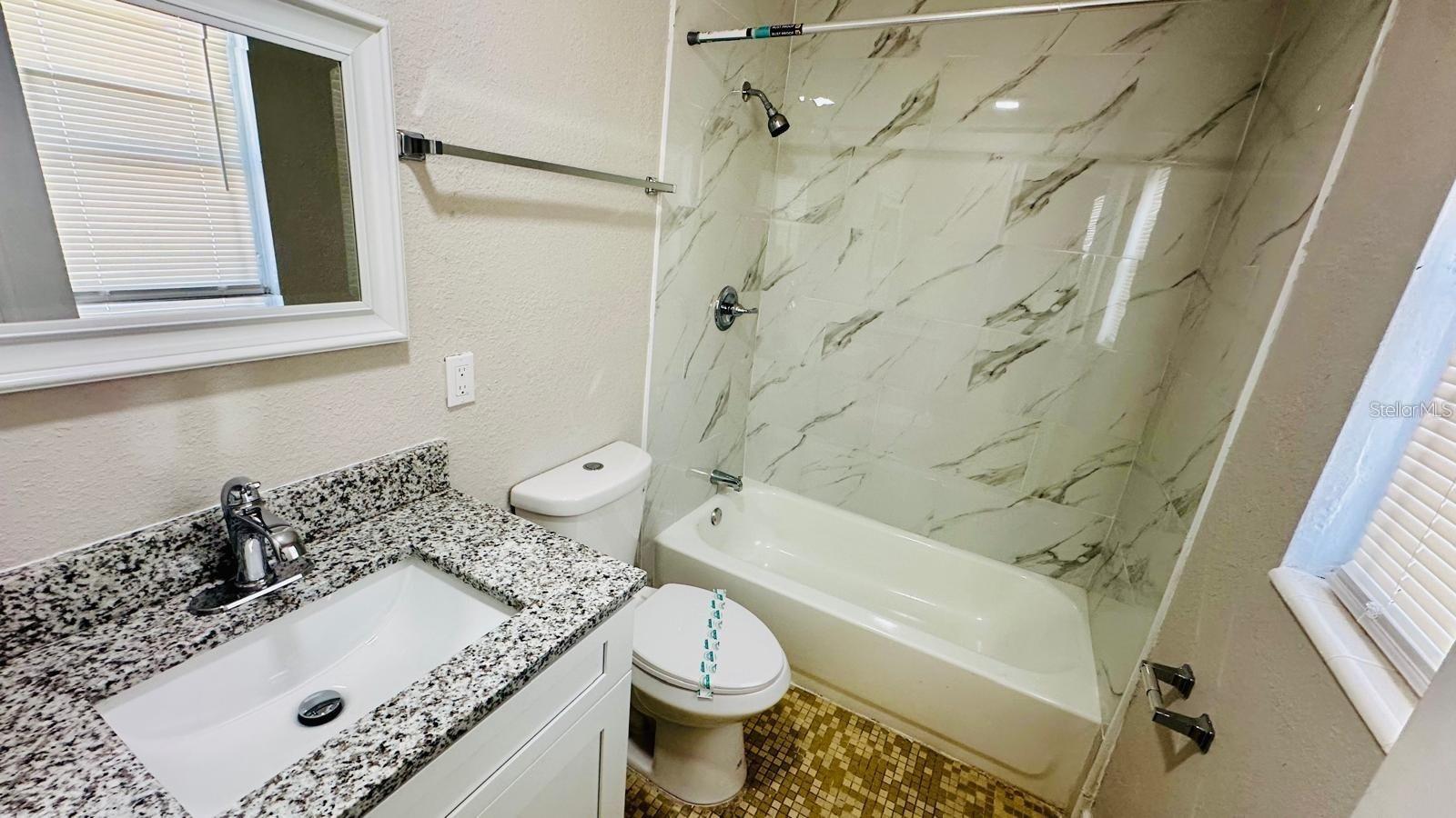 Image 7 of 7 For 390 Haines Boulevard 5