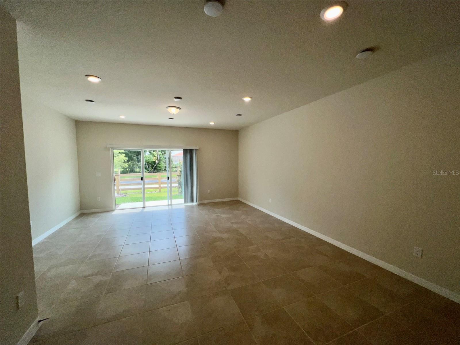 Image 4 of 17 For 2611 Buena View Road