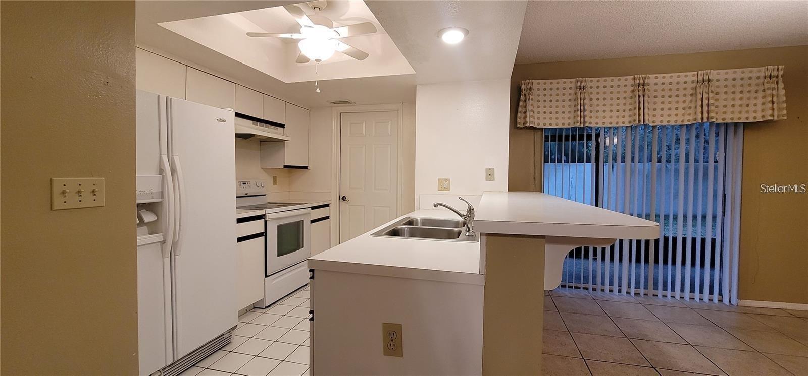 Image 2 of 14 For 705 Florida Palms Court