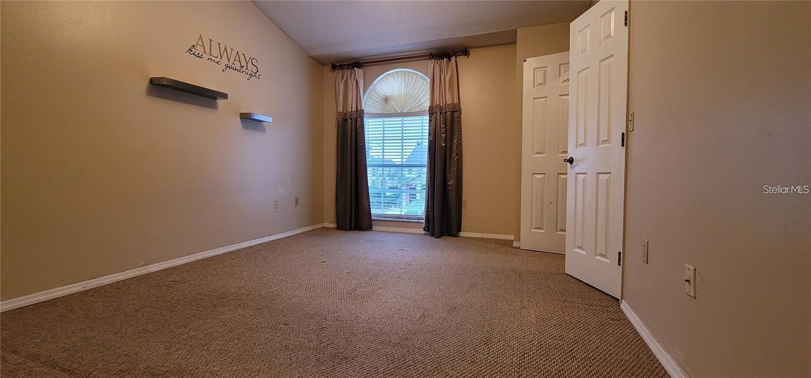 Image 5 of 14 For 705 Florida Palms Court