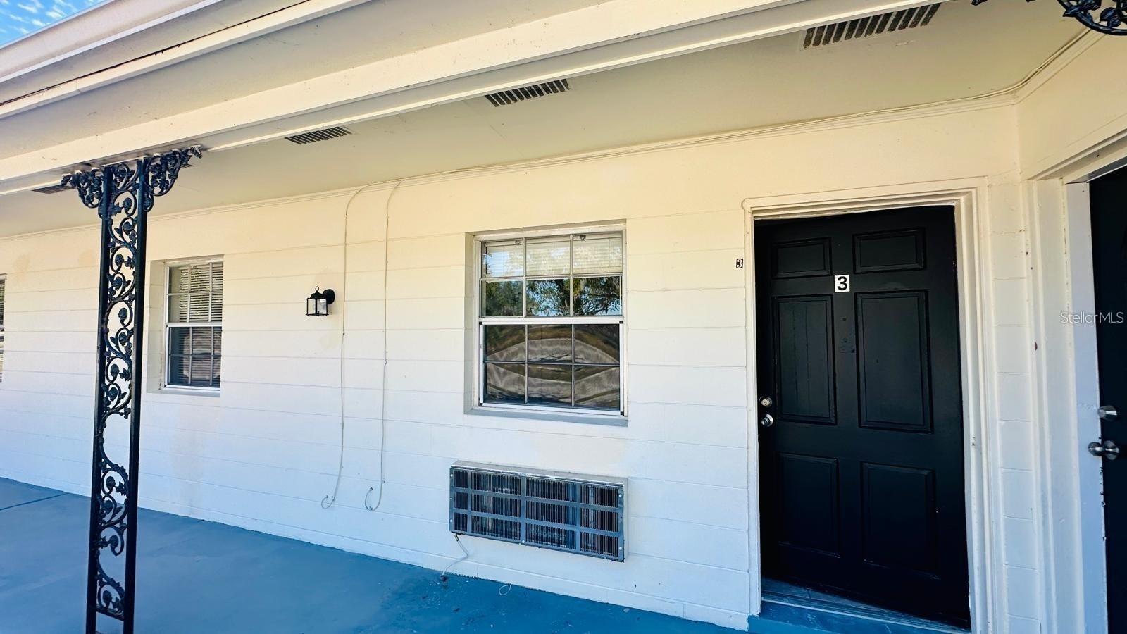 Image 2 of 8 For 390 Haines Boulevard 3