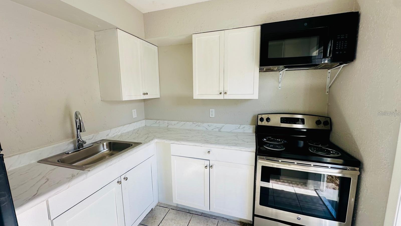 Image 3 of 8 For 390 Haines Boulevard 3