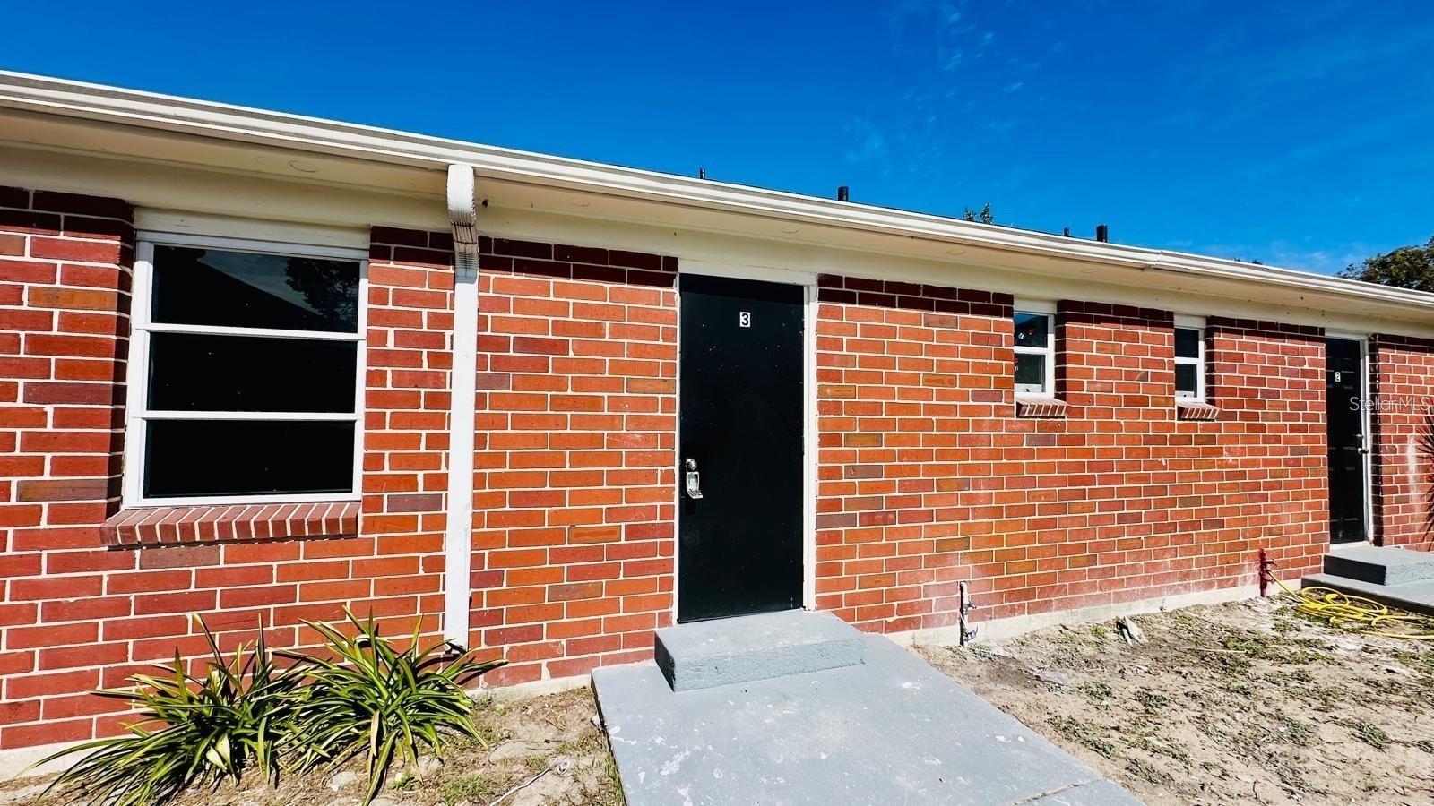 Image 8 of 8 For 390 Haines Boulevard 3