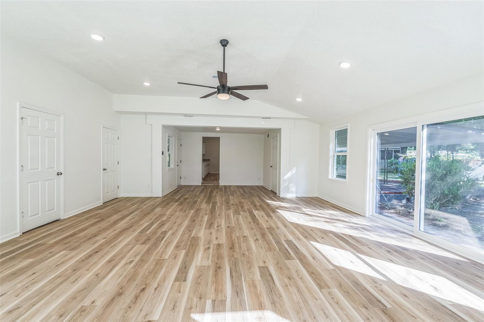 Image 11 of 20 For 6432 Otelia Circle