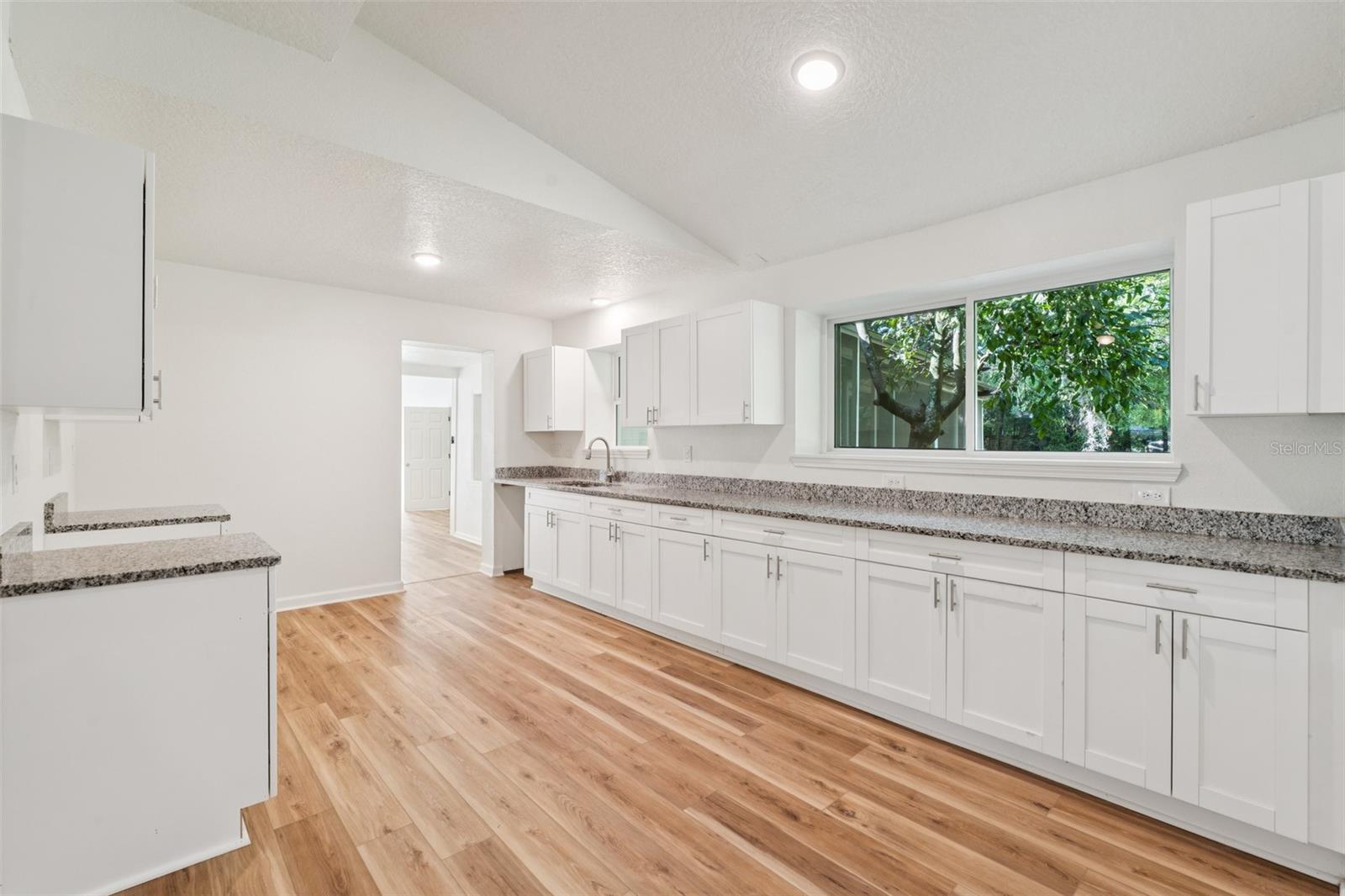 Image 4 of 20 For 6432 Otelia Circle