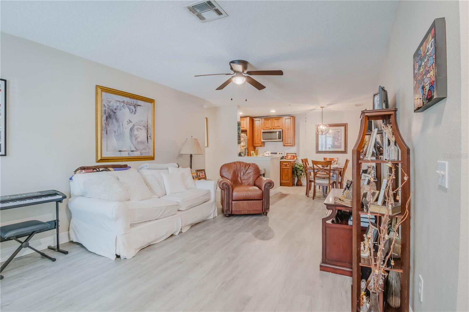 Image 3 of 13 For 6554 Swissco Drive 511