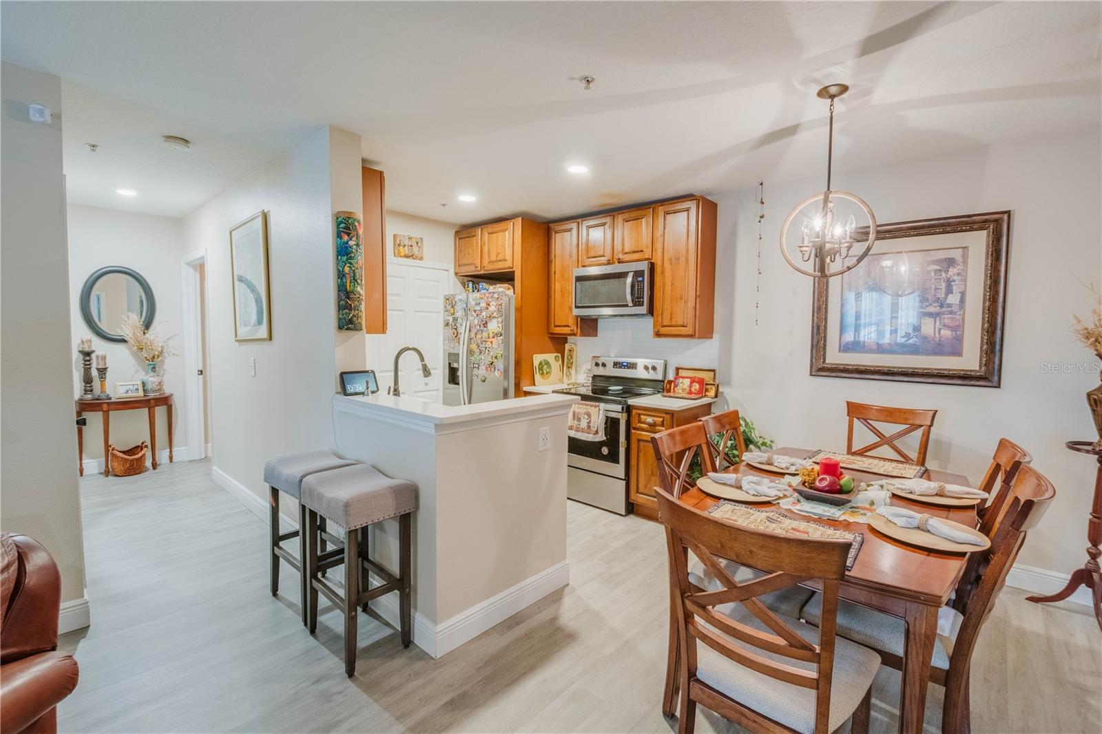 Image 4 of 13 For 6554 Swissco Drive 511