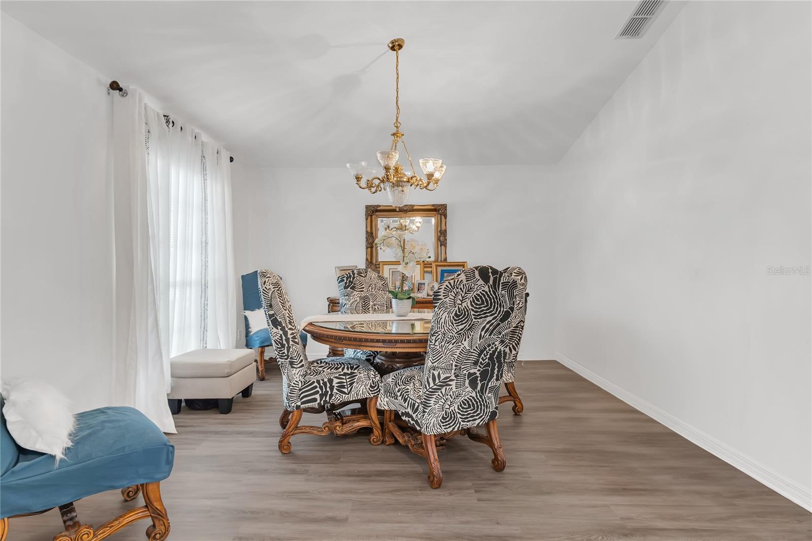 Image 13 of 33 For 465 Haversham Road