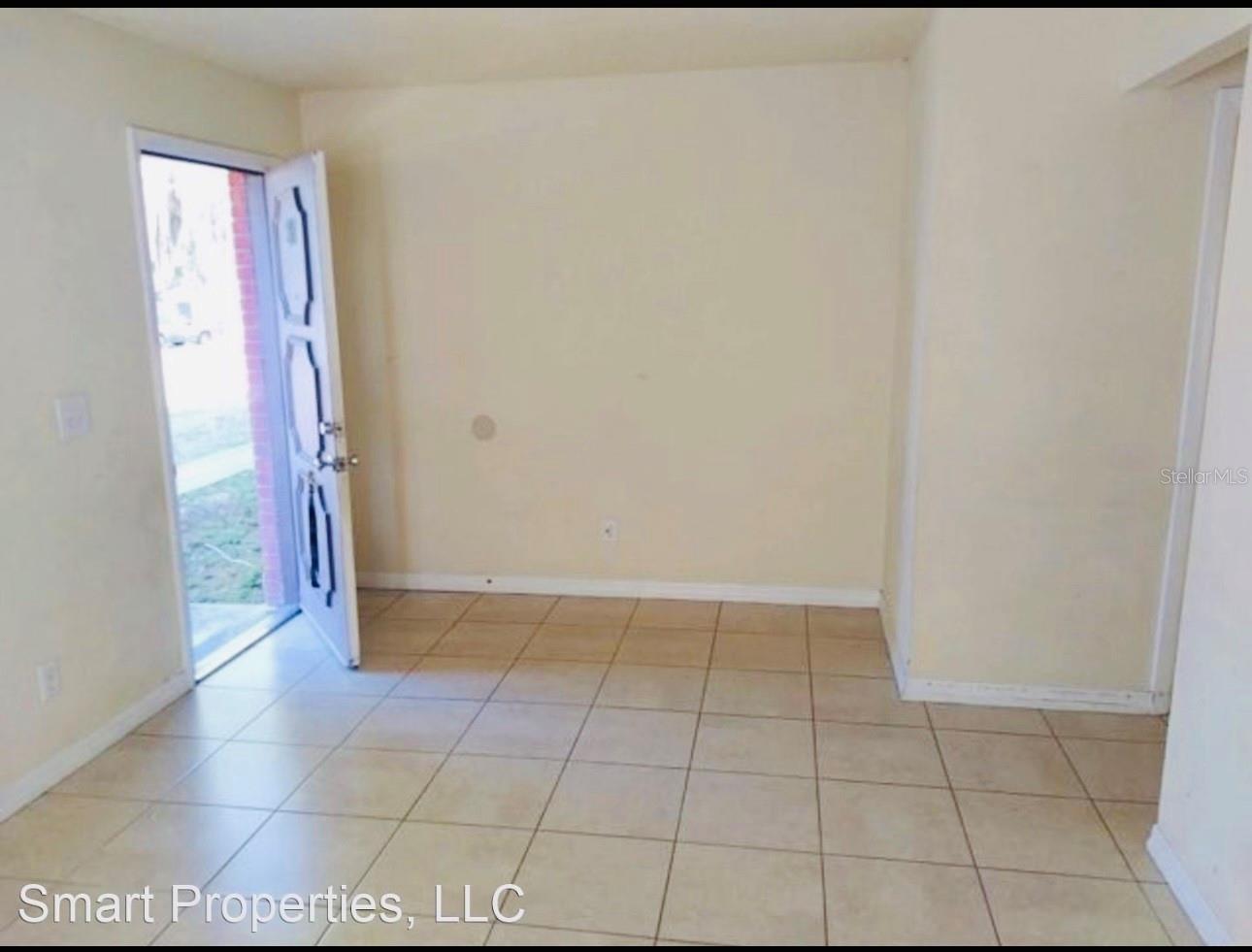 Image 4 of 12 For 233 Century Boulevard A