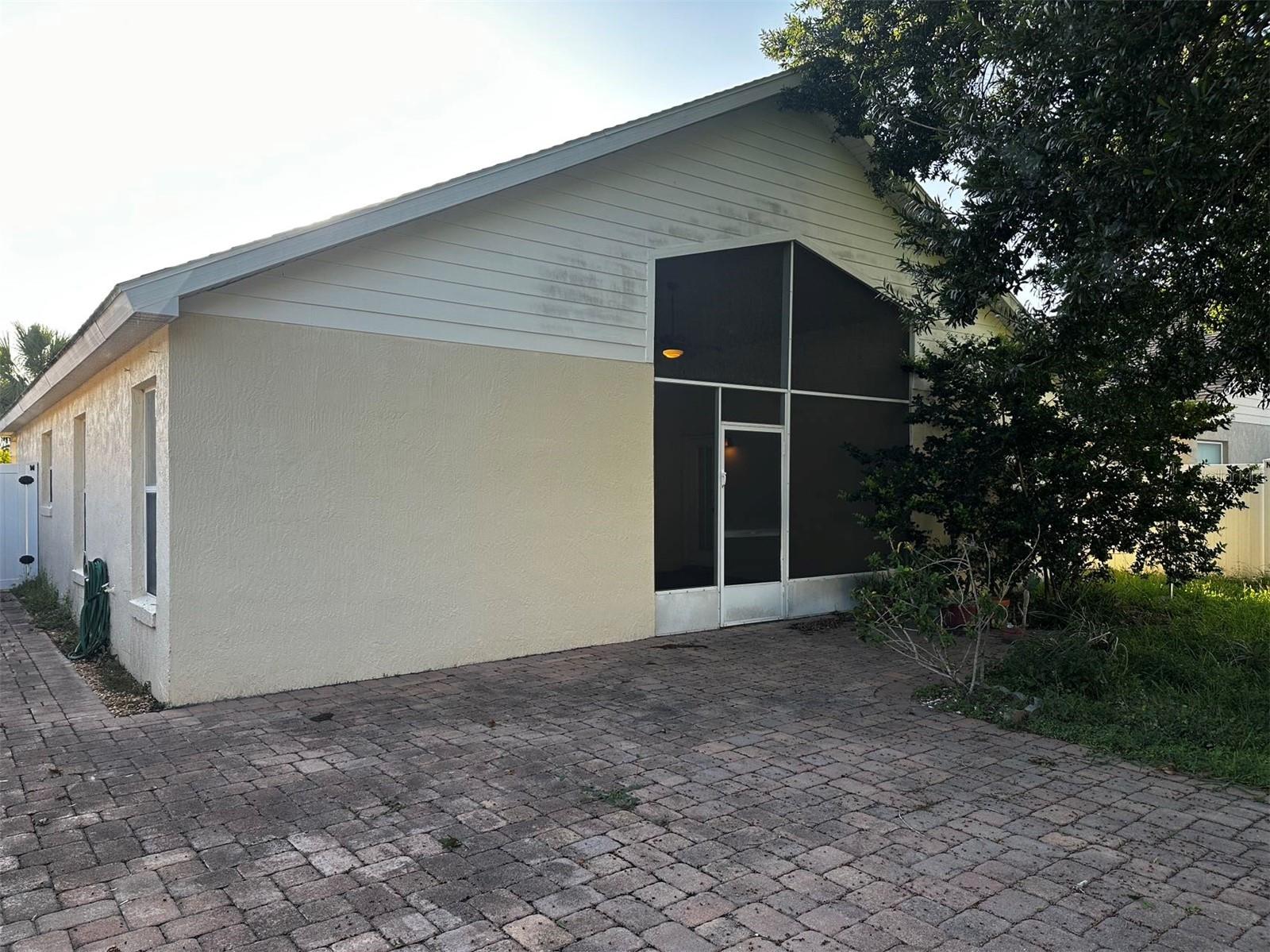 Image 7 of 10 For 2822 Lazlo Lane
