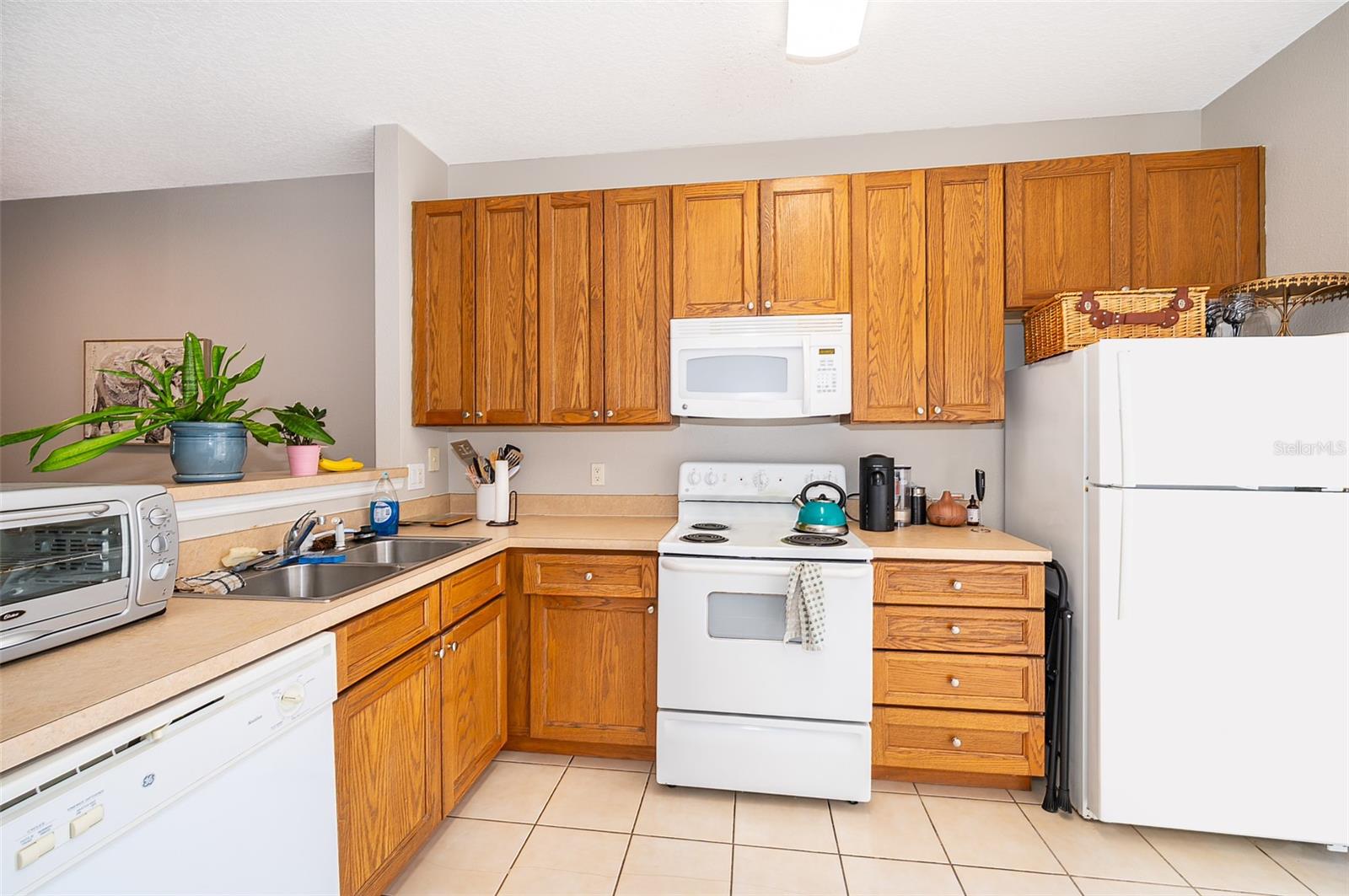 Image 10 of 27 For 10124 Regent Square Drive 206
