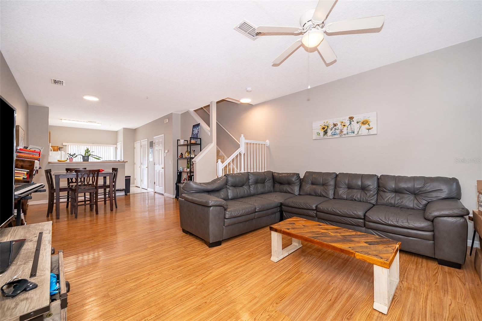 Image 4 of 27 For 10124 Regent Square Drive 206