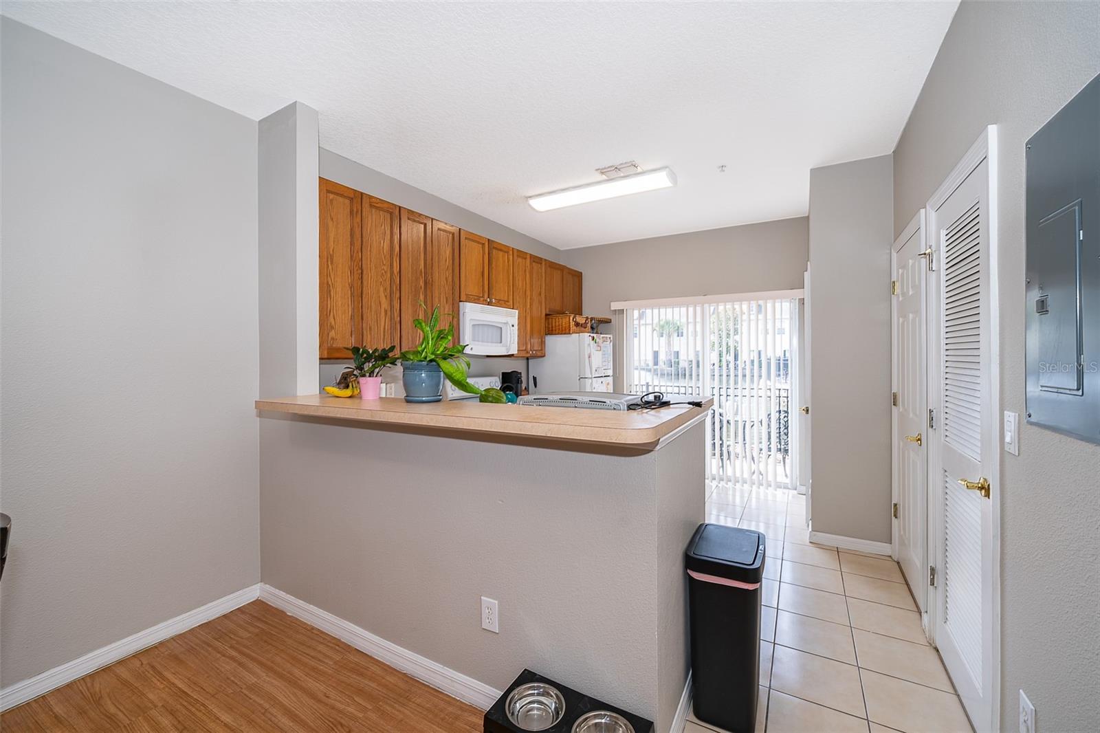 Image 8 of 27 For 10124 Regent Square Drive 206