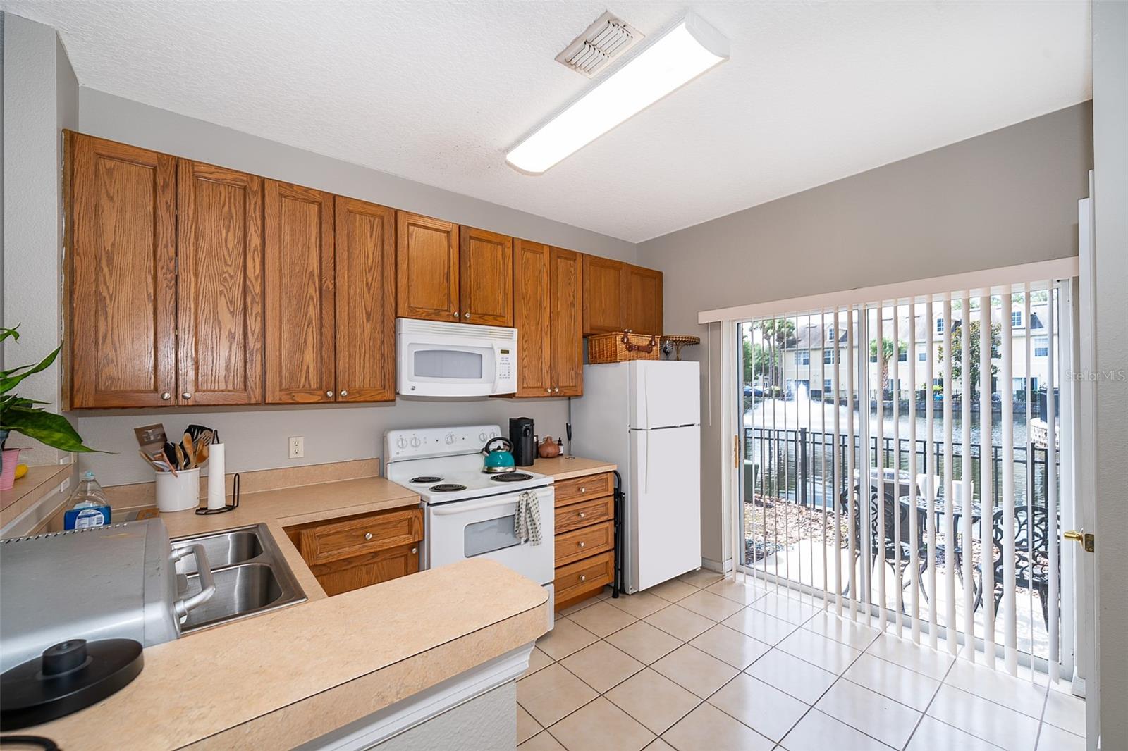 Image 9 of 27 For 10124 Regent Square Drive 206