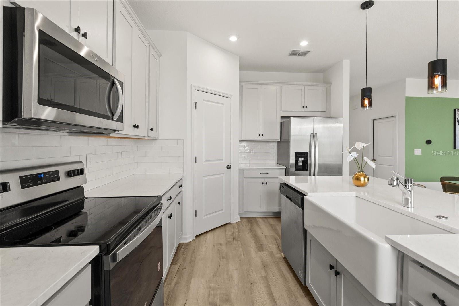 Image 9 of 40 For 9098 Beach Tea Way