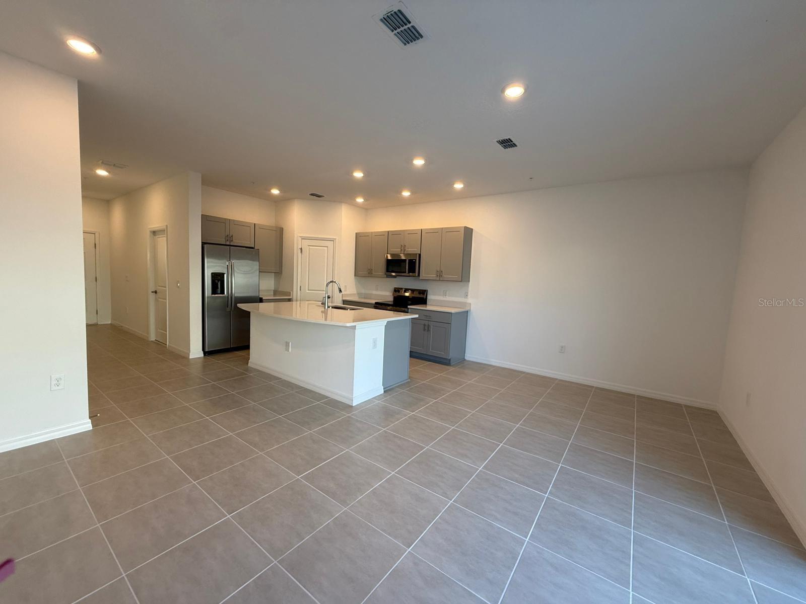 Image 3 of 18 For 5040 Spangle Drive