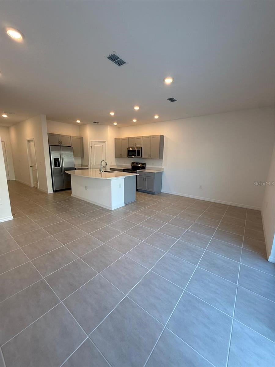Image 4 of 18 For 5040 Spangle Drive