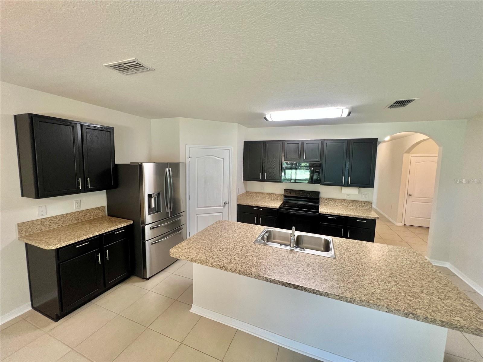 Image 10 of 46 For 1512 Diamond Loop Drive