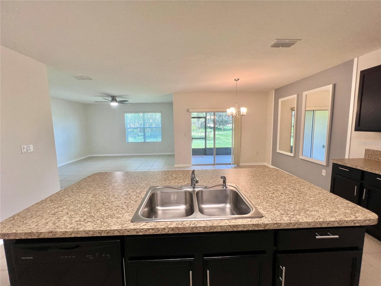 Image 11 of 46 For 1512 Diamond Loop Drive
